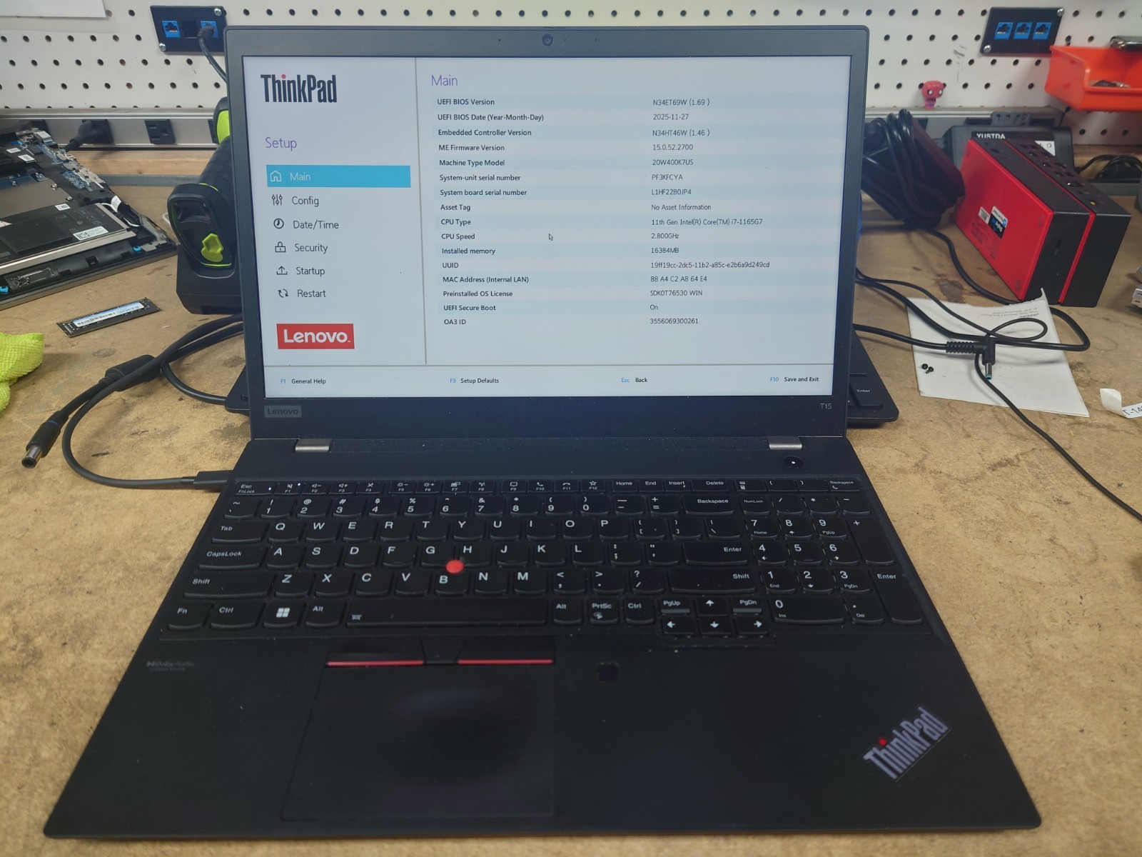 Lenovo ThinkPad T15 Gen 2 15.6″ i7-1165G7 16GB RAM 512GB SSD No OS