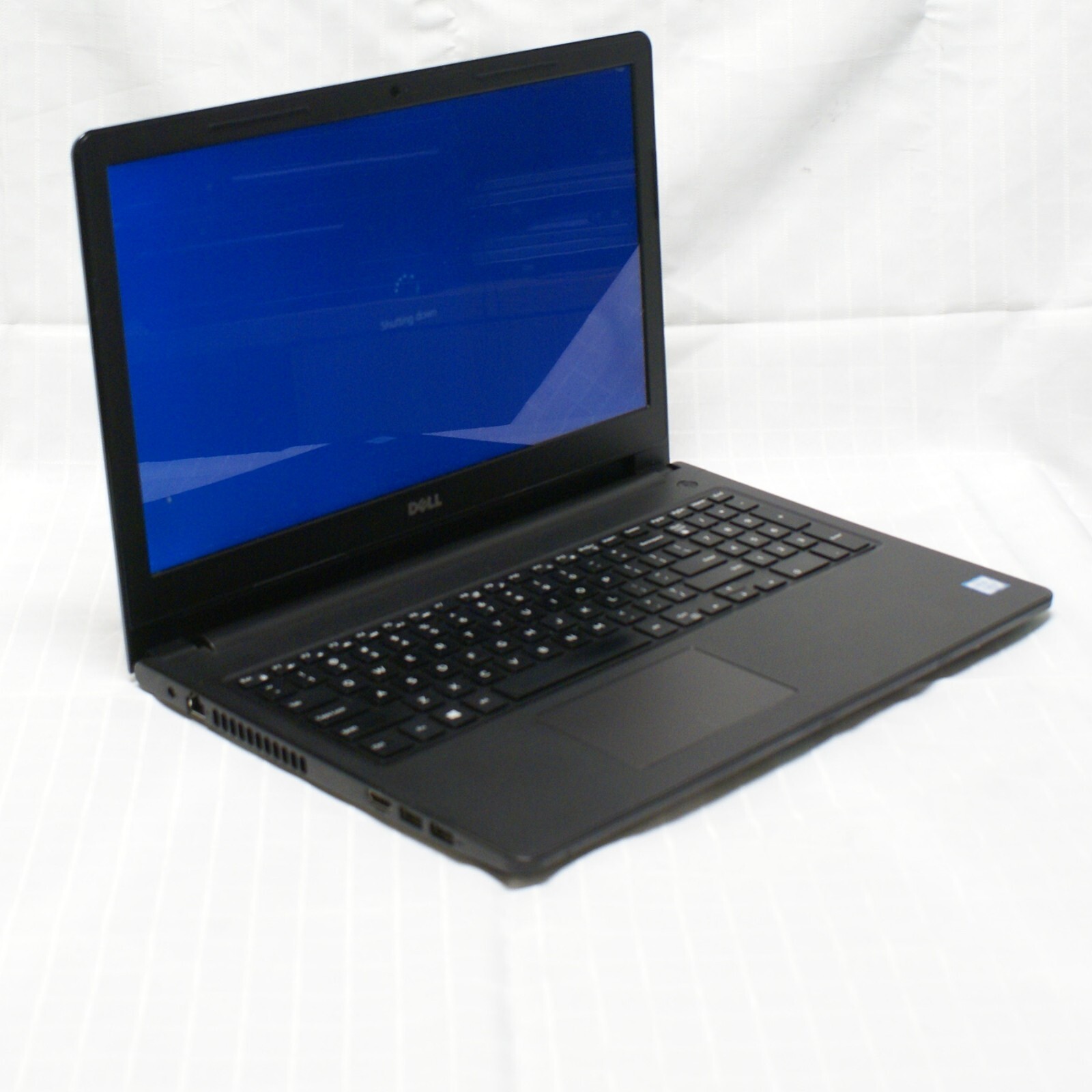 Dell Inspiron 15-3567 15.6 in i3-7100u 2.40Ghz 16GB 512Gb SSD Win 11 Home Touch