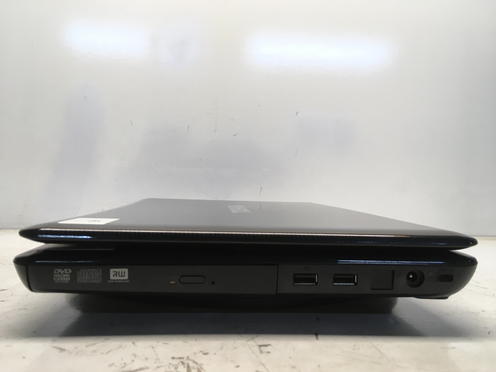 Toshiba Satellite L505-GS5037 Intel i3-330M 2.13GHz 4 GB NO HDD BIOS Locked