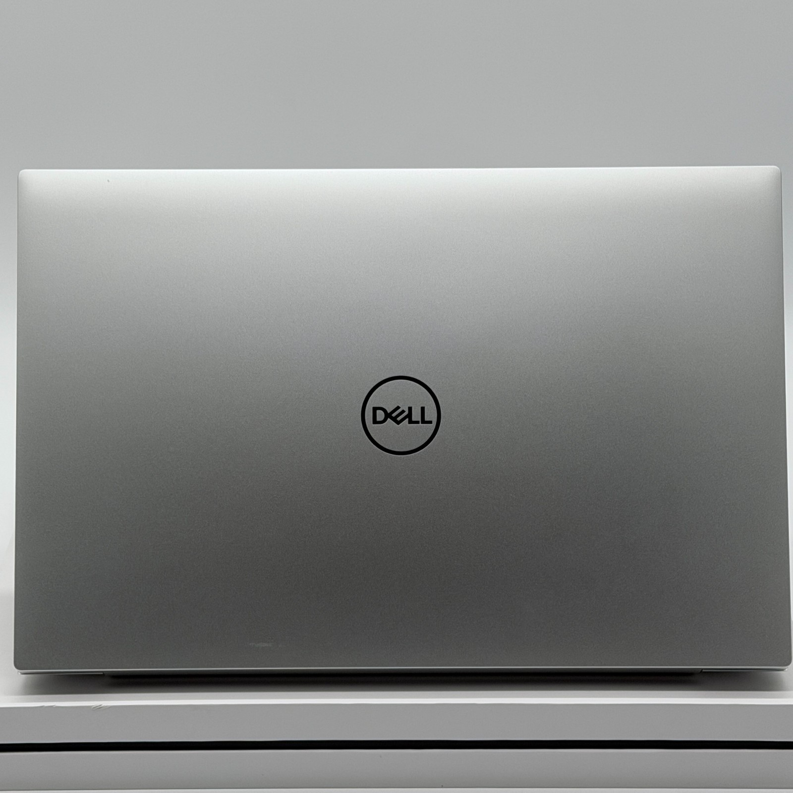 *FAST* Dell XPS 17 – CORE i9 – 64GB RAM – 2TB – NVIDIA RTX 3060 – 4K UHD