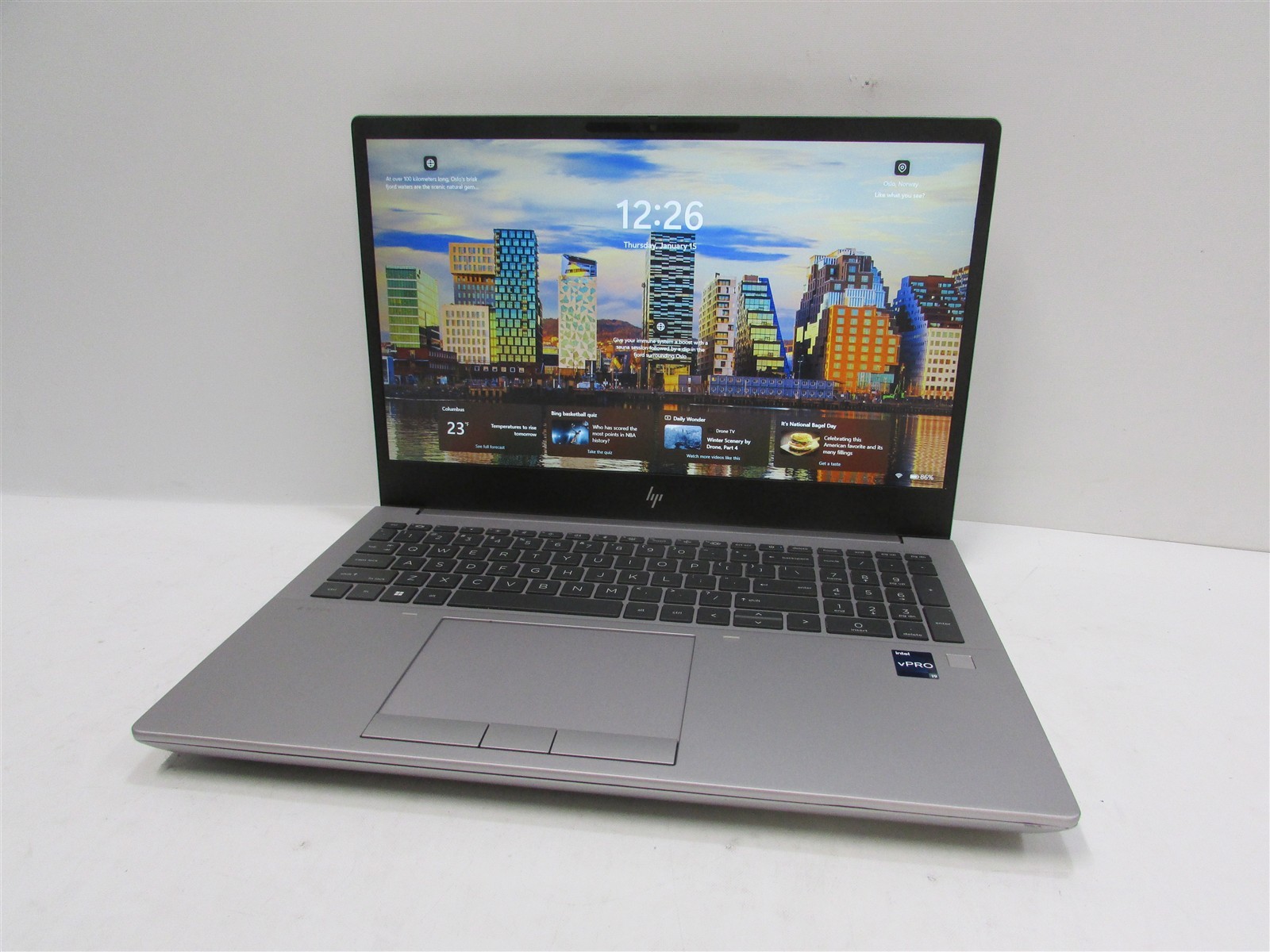 HP ZBook Fury 16 G10 i9-13950HX 2.2GHz 64GB 512GB NVME 15.6″ Win 11 Pro SCUFFS