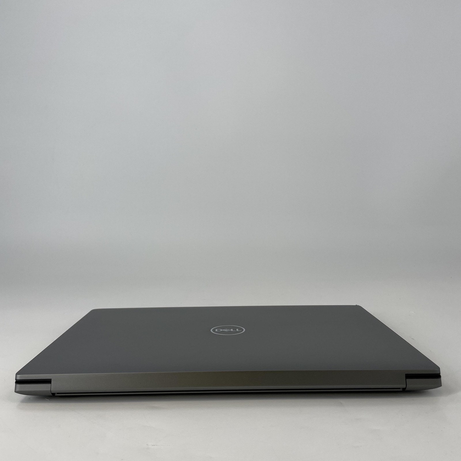 Dell Precision 5680 16 FHD+ 2.4 GHz i7-13700H 32GB 512GB SSD RTX A1000 Very Good