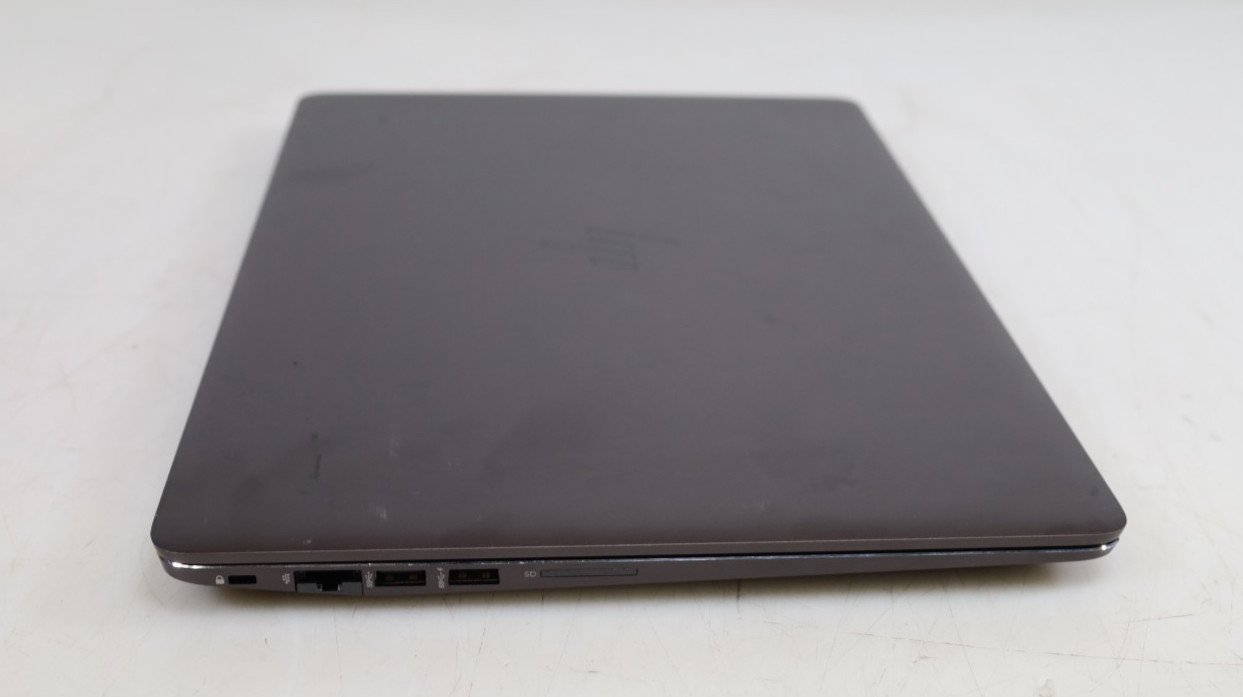 HP ZBook Studio G4 15.6″ Intel i7-7700HQ 8GB DDR4 256GB SSD No COA OS