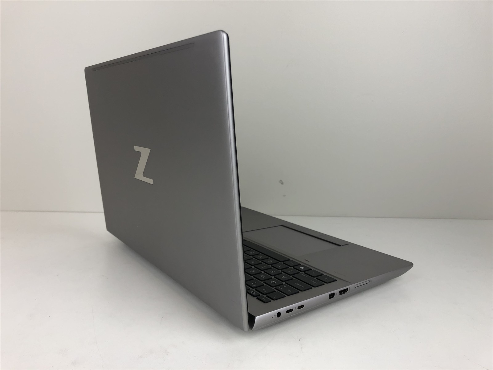 HP ZBook Fury 16 G9: Core i9-12950HX 2.5GHz – 64GB – 2TB – RTX A5500 Mobile
