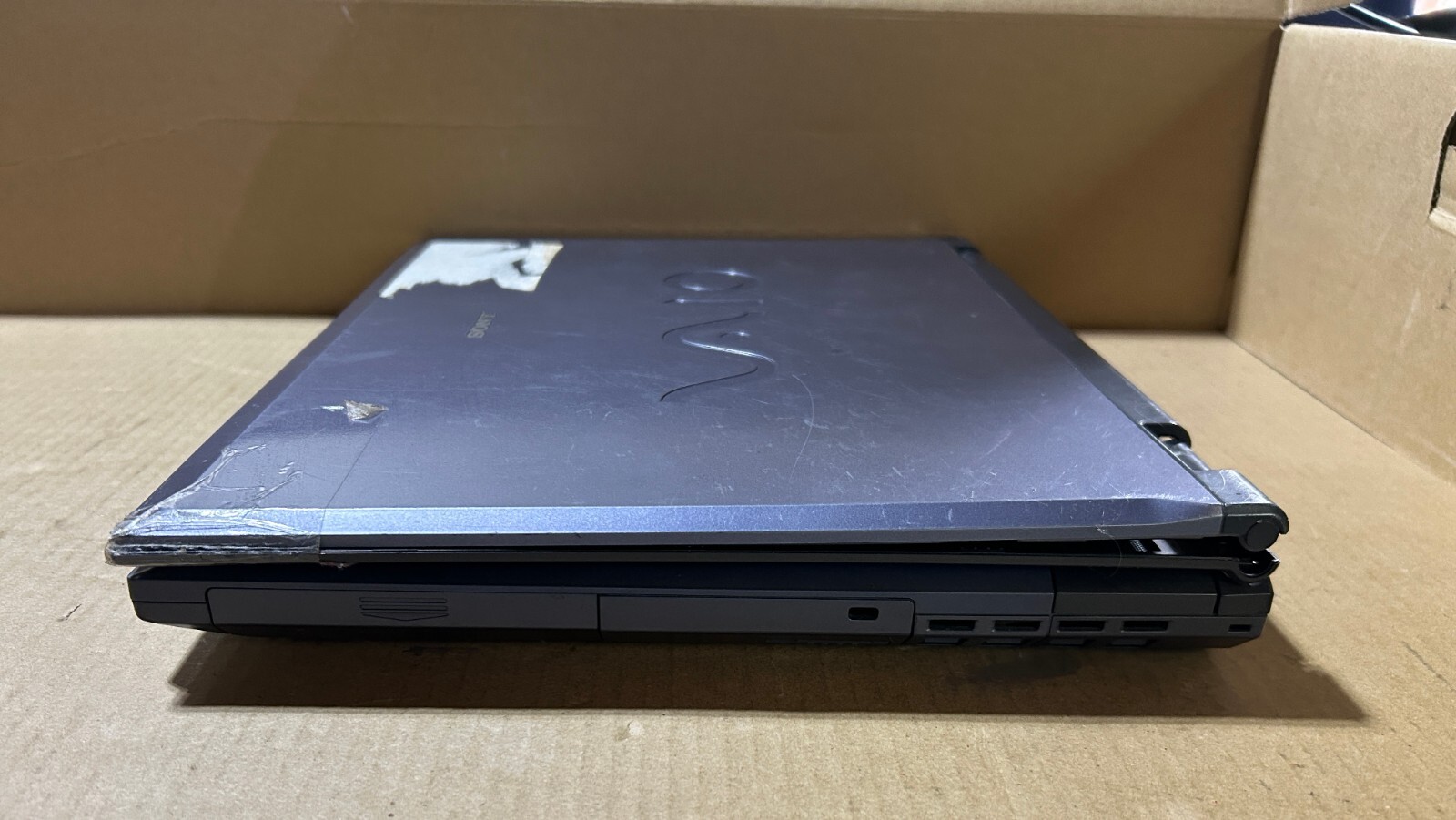 Used – Parts – Sony Vaio PCG-8L2L Laptop – Intel Pentium 4 – 1GB RAM – No HDD