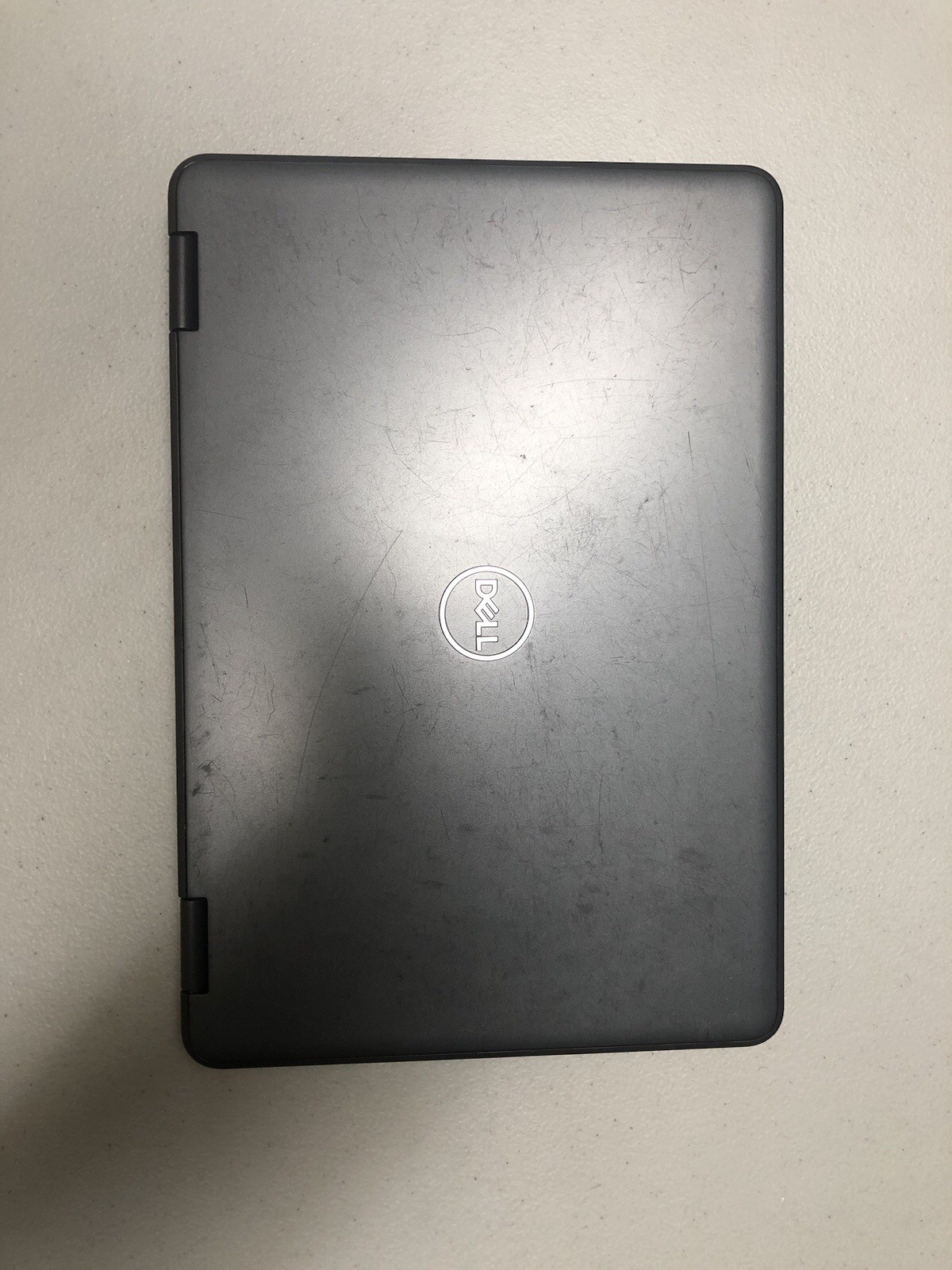 Dell latitude 3190 2-in-1 11.6 inch display 4gb RAM 256gb ssd