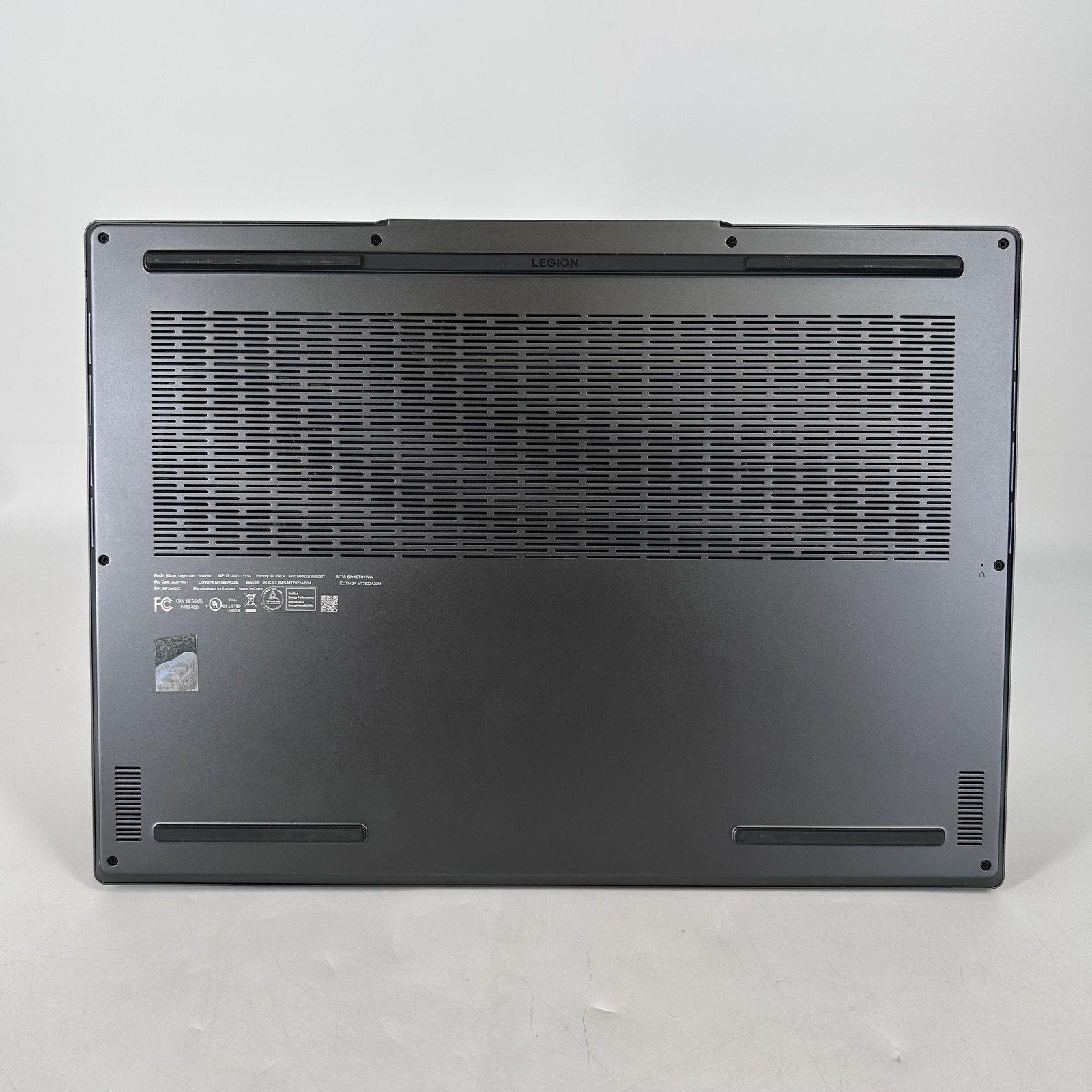 Lenovo Legion Slim 7 16 QHD+ Ryzen 7 7840HS 32GB 1TB RTX 4060 BAD USB-C PORTS