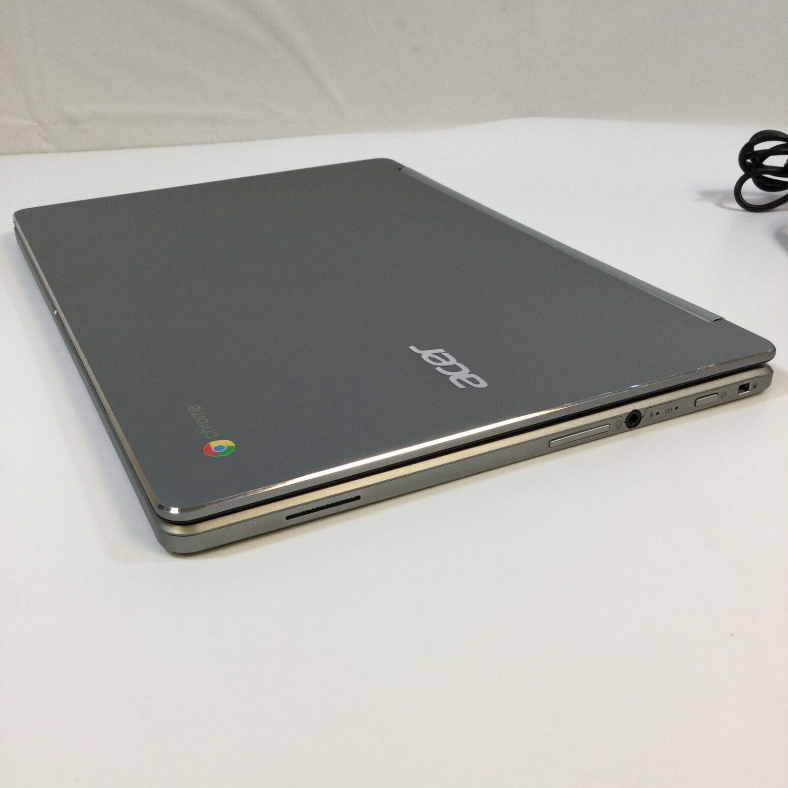 Acer R13 Chromebook Touchscreen 13″ Silver 4GB RAM 32GB SSD. *SEE DESCRIPTION*