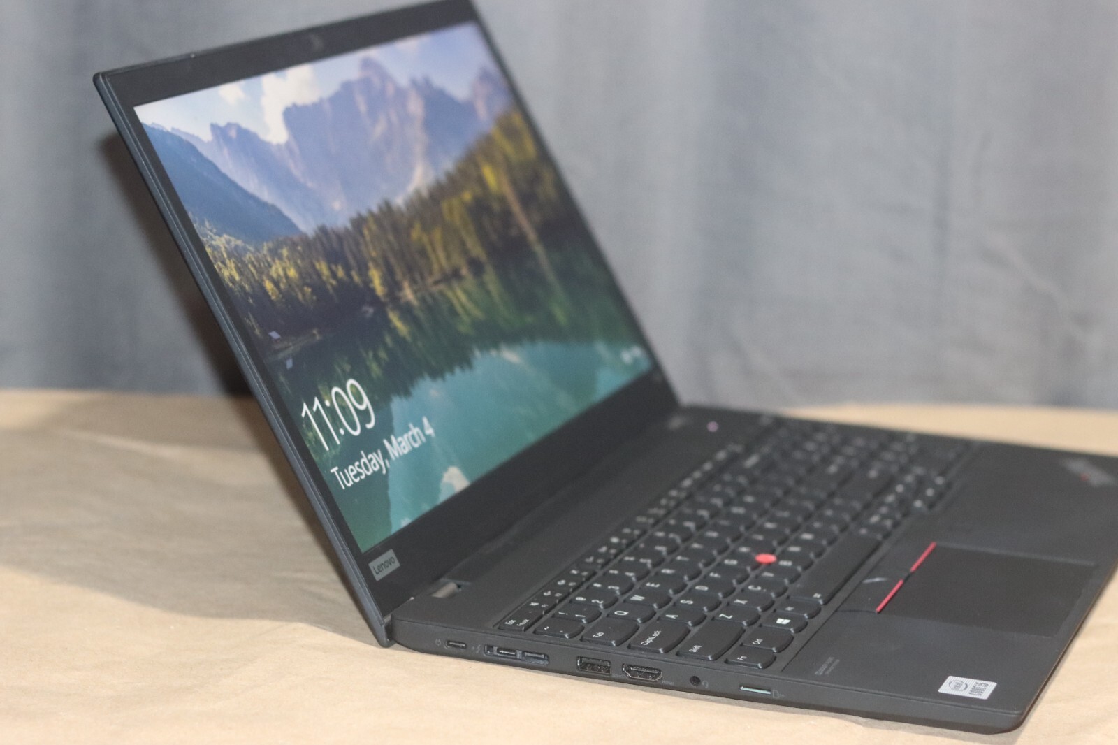 Lenovo ThinkPad T15 Gen 1 1.6 GHz i5-10210U 16GB Ram 256GB SSD – Very Good