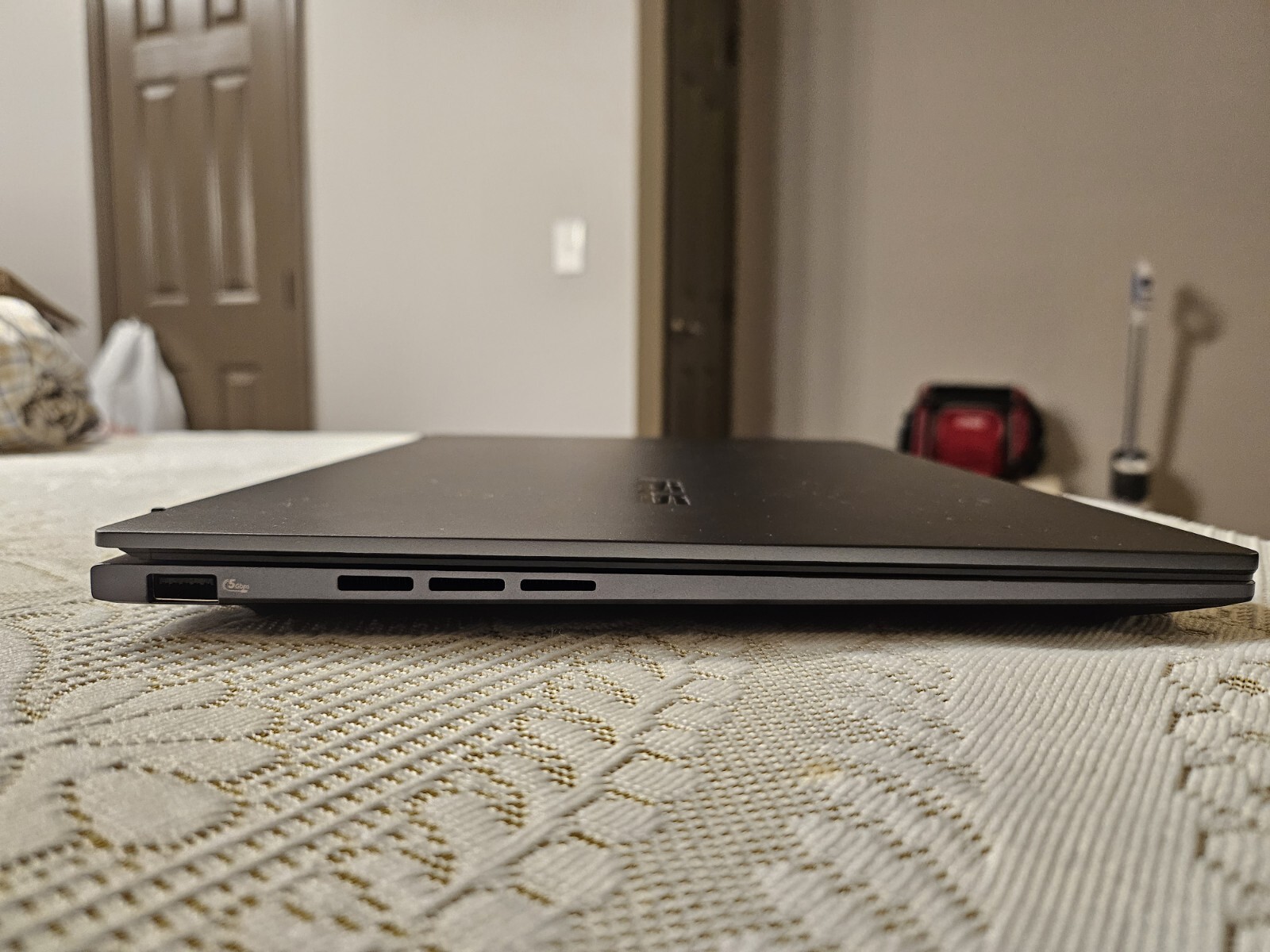 ASUS Zenbook Q425M 14″ Core Ultra 7 16GB RAM 1TB SSD