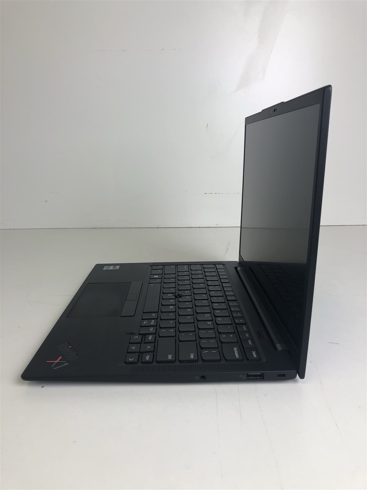 Lenovo ThinkPad X1 Carbon Gen 11: Intel Core i5-1335U 1.30GHz – 16GB – 256GB