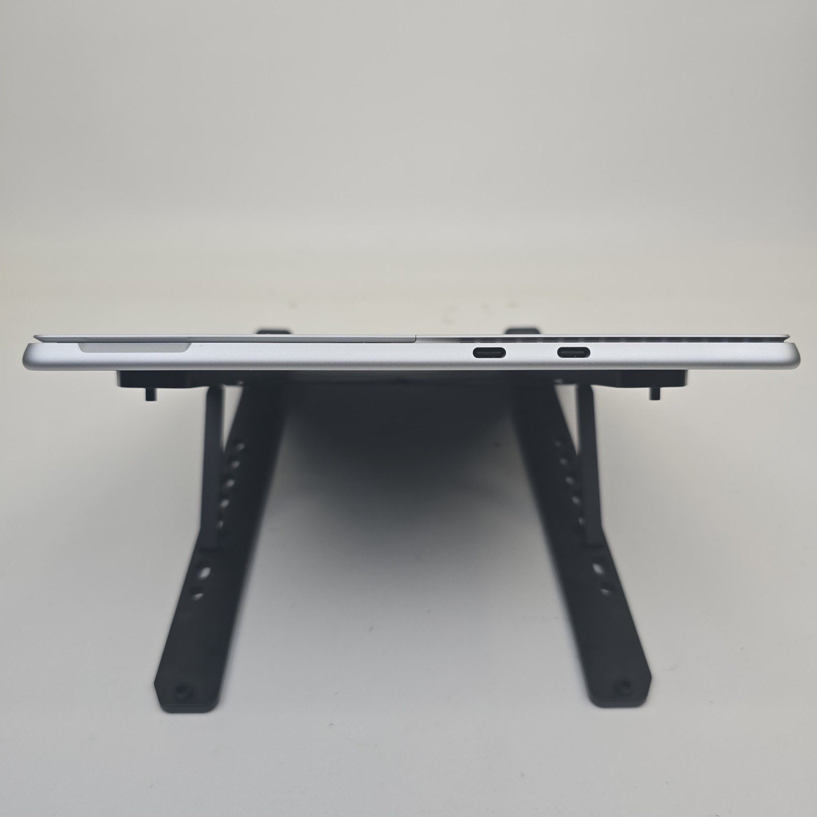 Microsoft Surface Pro 10 Ultra 7 165U 16GB 512 NO OS/AC – Tablet Only