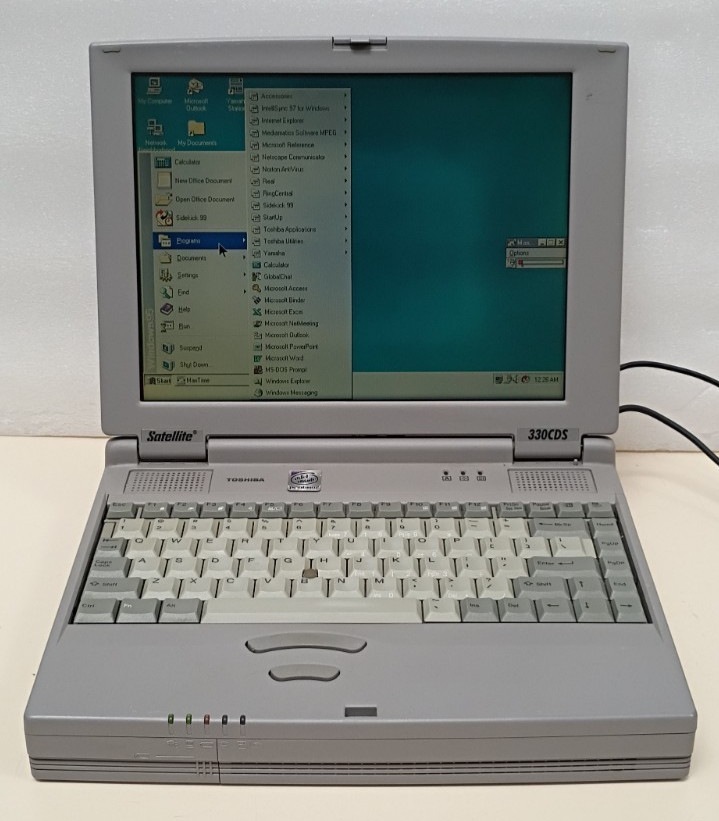 Toshiba Satellite 330CDS Laptop Intel Pentium MMX, 2Gb HD, Windows 98 Working