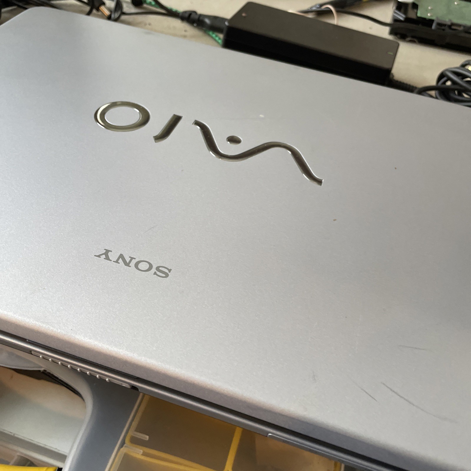 VINTAGE Sony Pcg 7M1L LAPTOP PRISTINE CONDITION, RESET TO OOB CONDITION