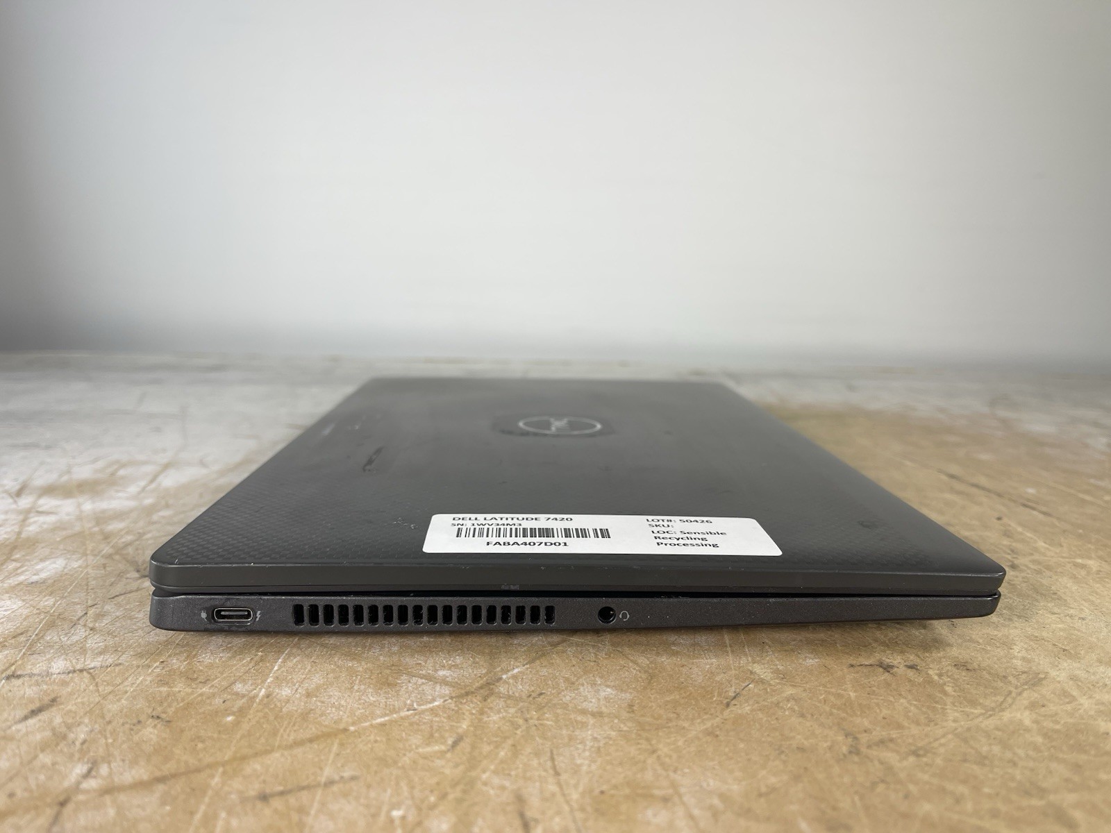 DELL LATITUDE 7420 i5-1145G7 @ 2.60GHz, 16GB RAM, NO HDD/OS – (FOR PARTS)