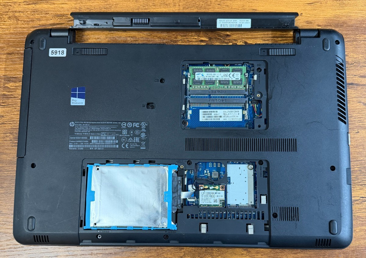 HP 350 G1 Intel(R) Core(TM) i5-4200U 8 GB RAM 256 GB SSD 15.6″