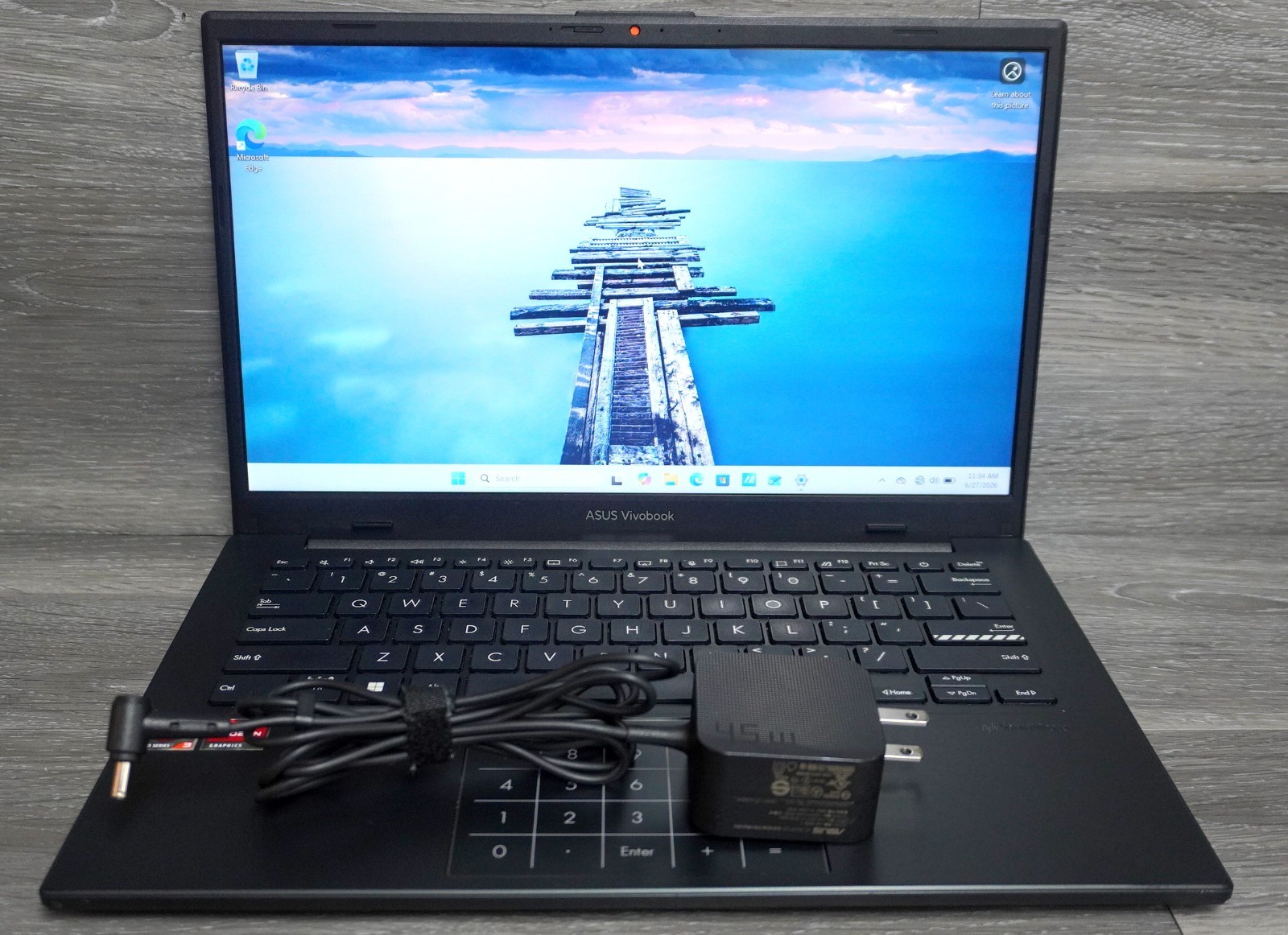 ASUS Vivobook Go 14 E1404F Ryzen 3 7320U 2.40 GHz 8GB Ram 256GB HDD Laptop