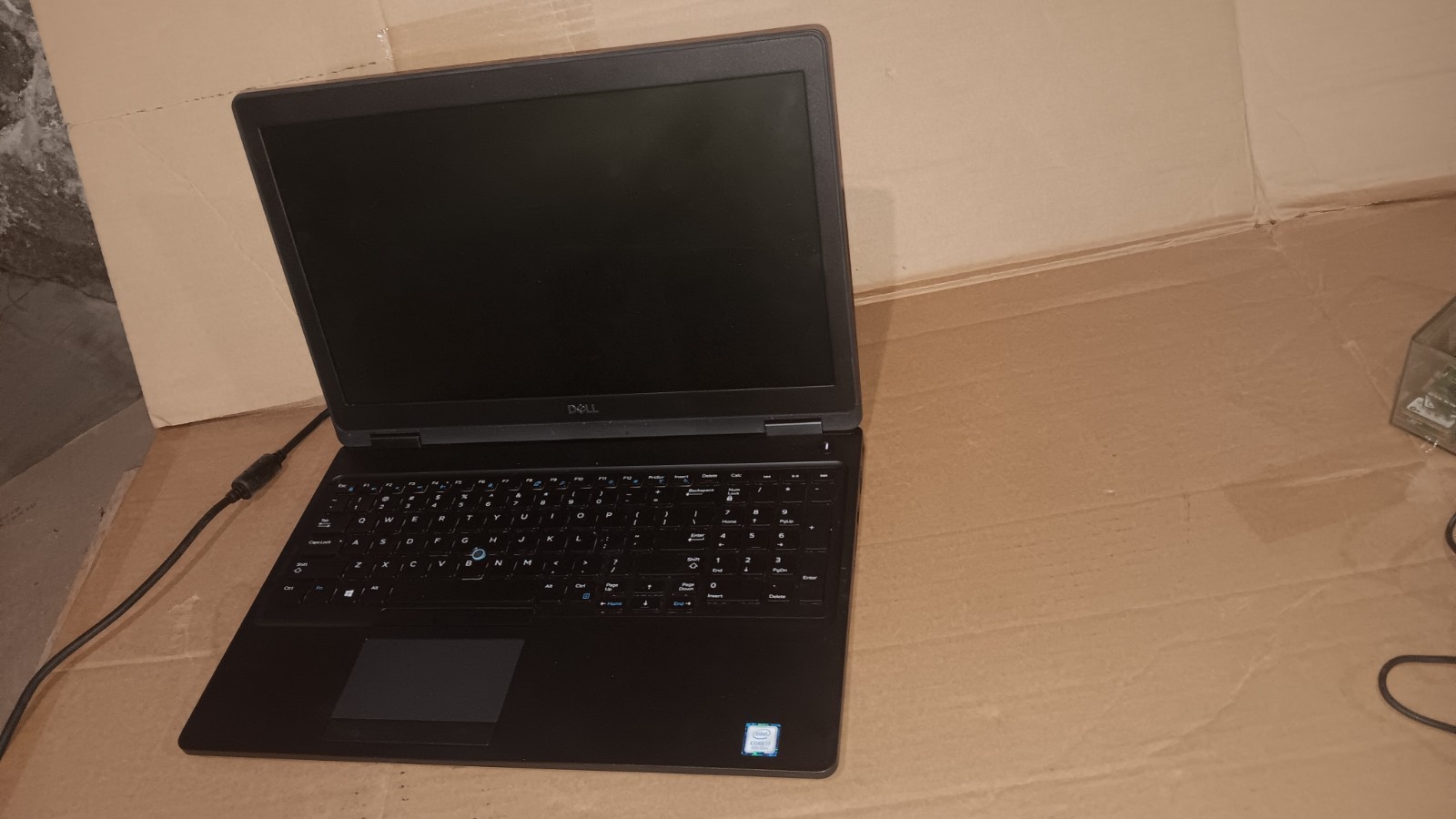 Dell Latitude 5590 Laptop intel core i7-8th gen 15.6″ LCD screen for Parts Repai
