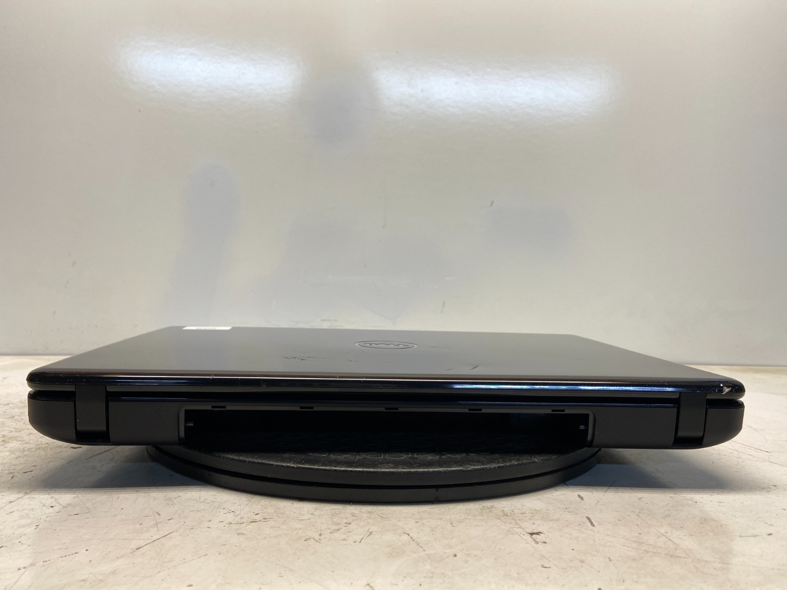 Dell Inspiron M5030 AMD Athlon II P360 Dual-Core 2300MHz 3 GB NO HDD