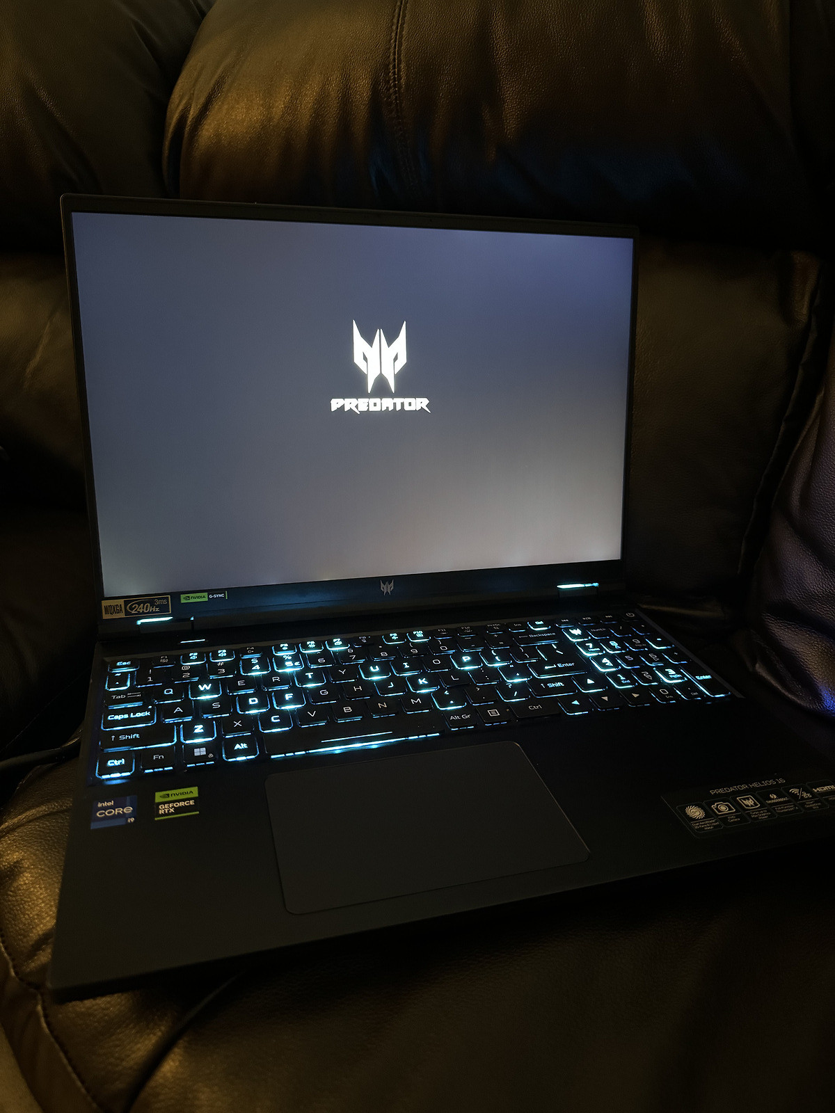 Acer RTX 4070 Predator Helios Gaming Laptop 16″ 240Hz i9-13900HX 16GB DDR5 1TB