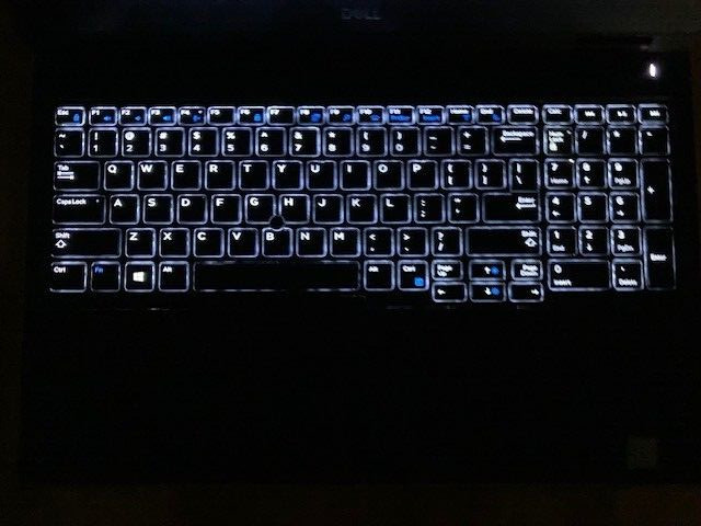 Dell Precision 7530 Workstation i7-8850 16GB RAM 512GB SSD Windows 11 Pro VR15