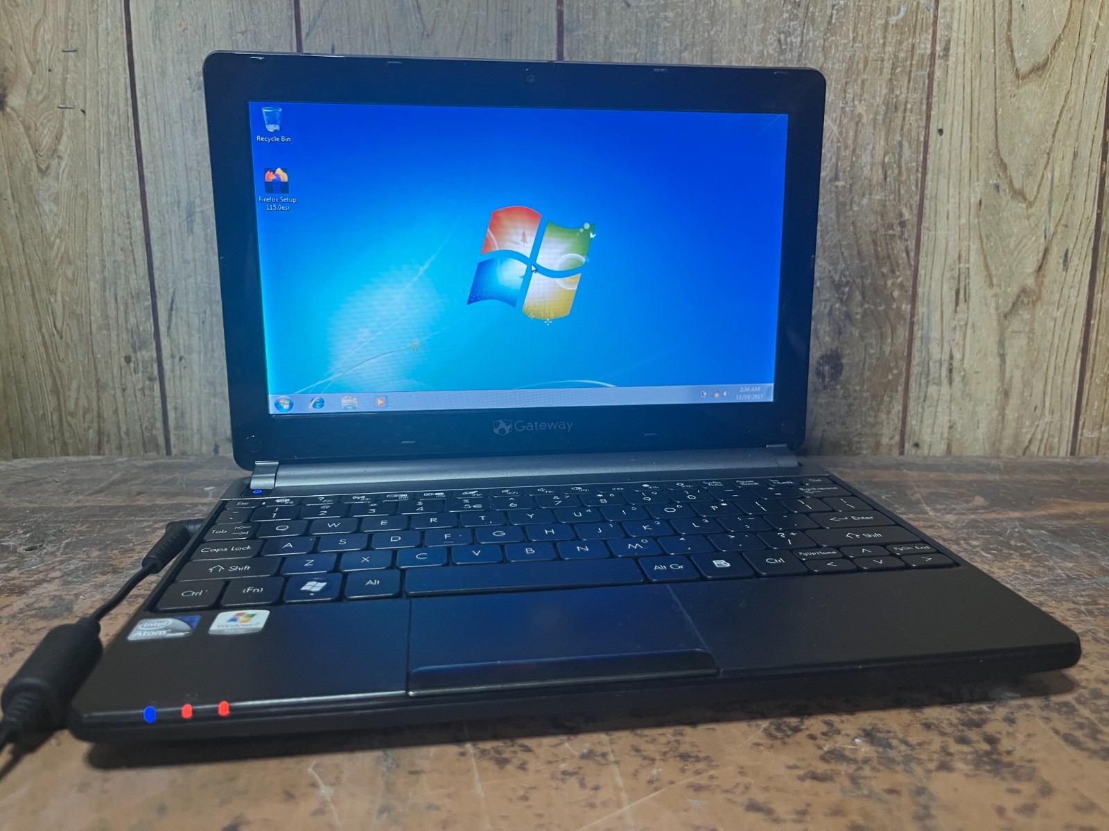 Gateway Lt4009u 10″ Windows 7 PRO Tiny Laptop Intel CPU 1GB 320GB Webcam WIFI