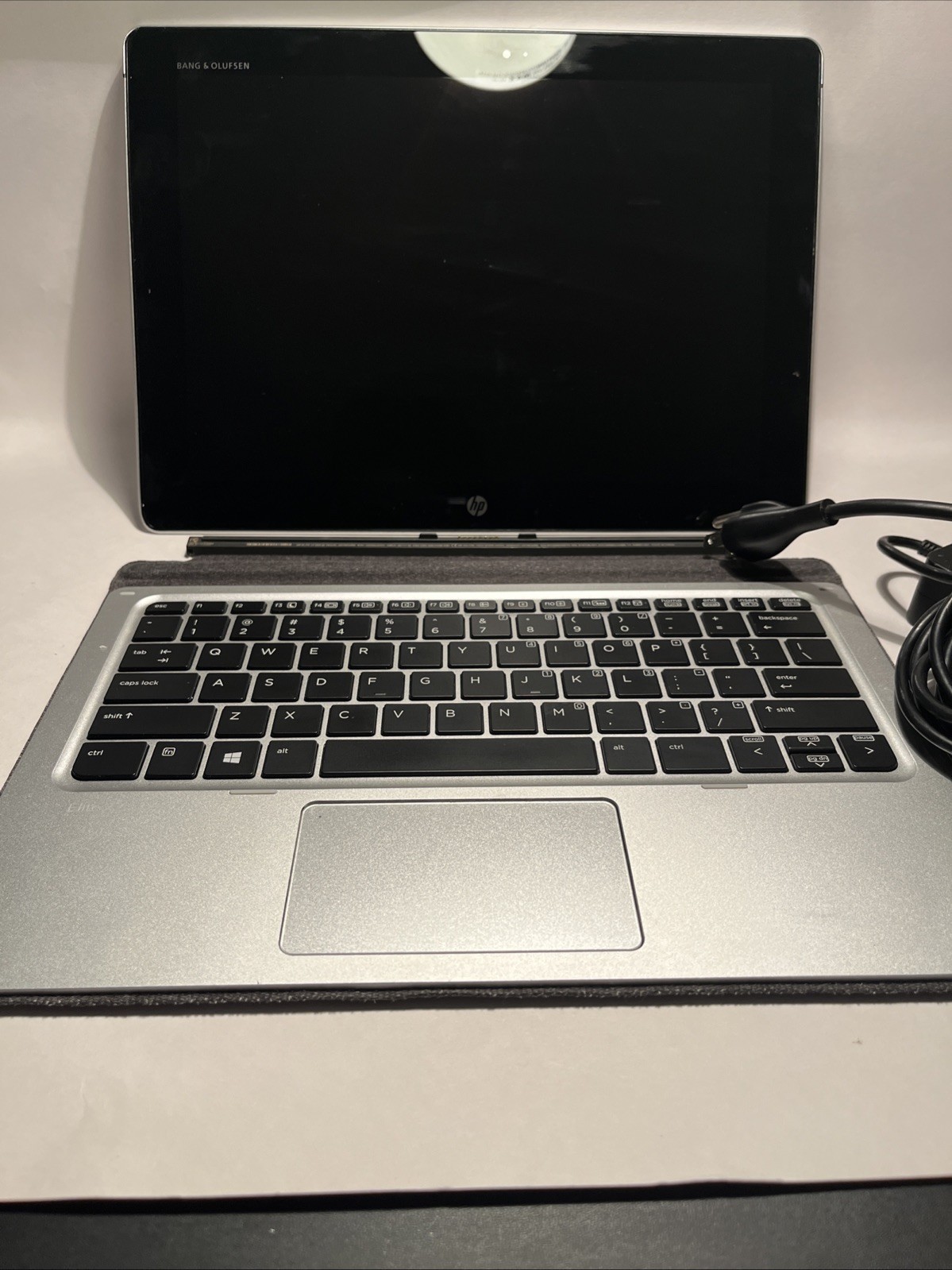 HP EliteX2 1012 G1 Intel M7-6Y75 8GB Ram 256GB SSD 12” 2 IN 1 – Read Description