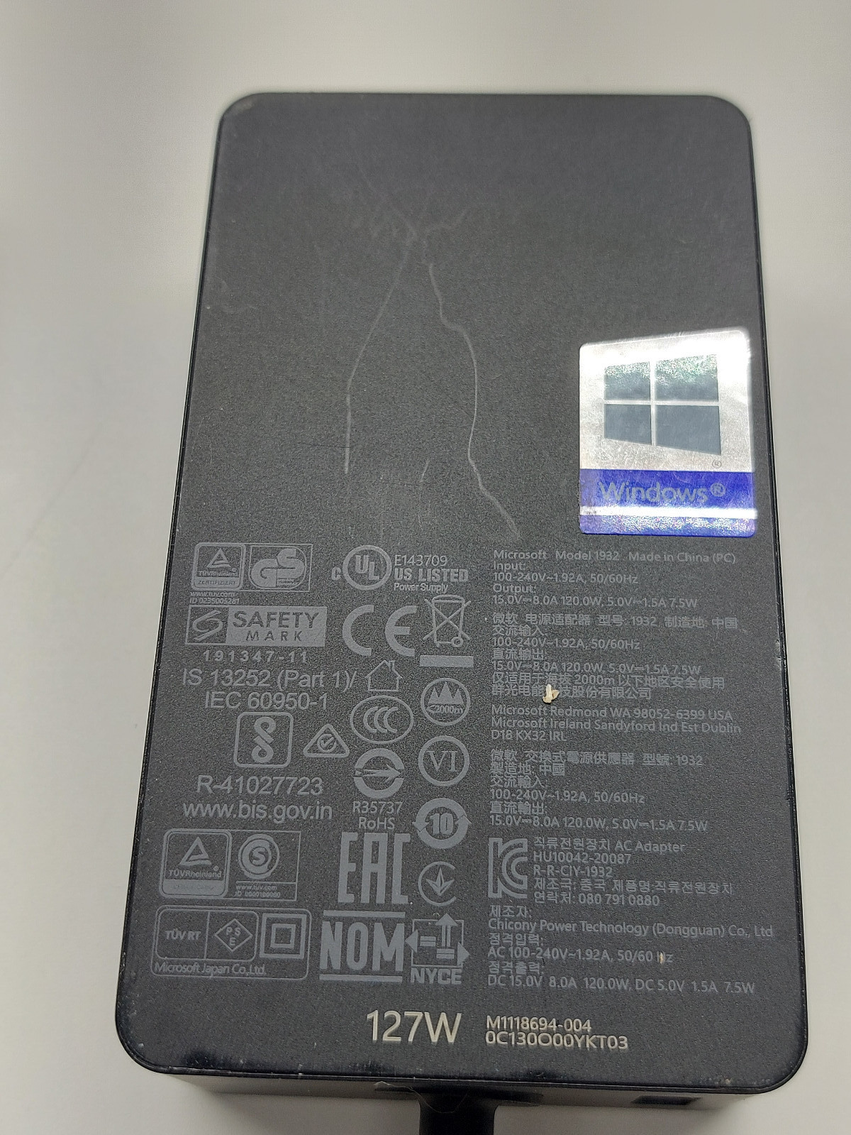 Microsoft Surface Pro 6 1796 i5-8350U 1.7GHz 128GB 8GB RAM w/ 127W Power Adapter