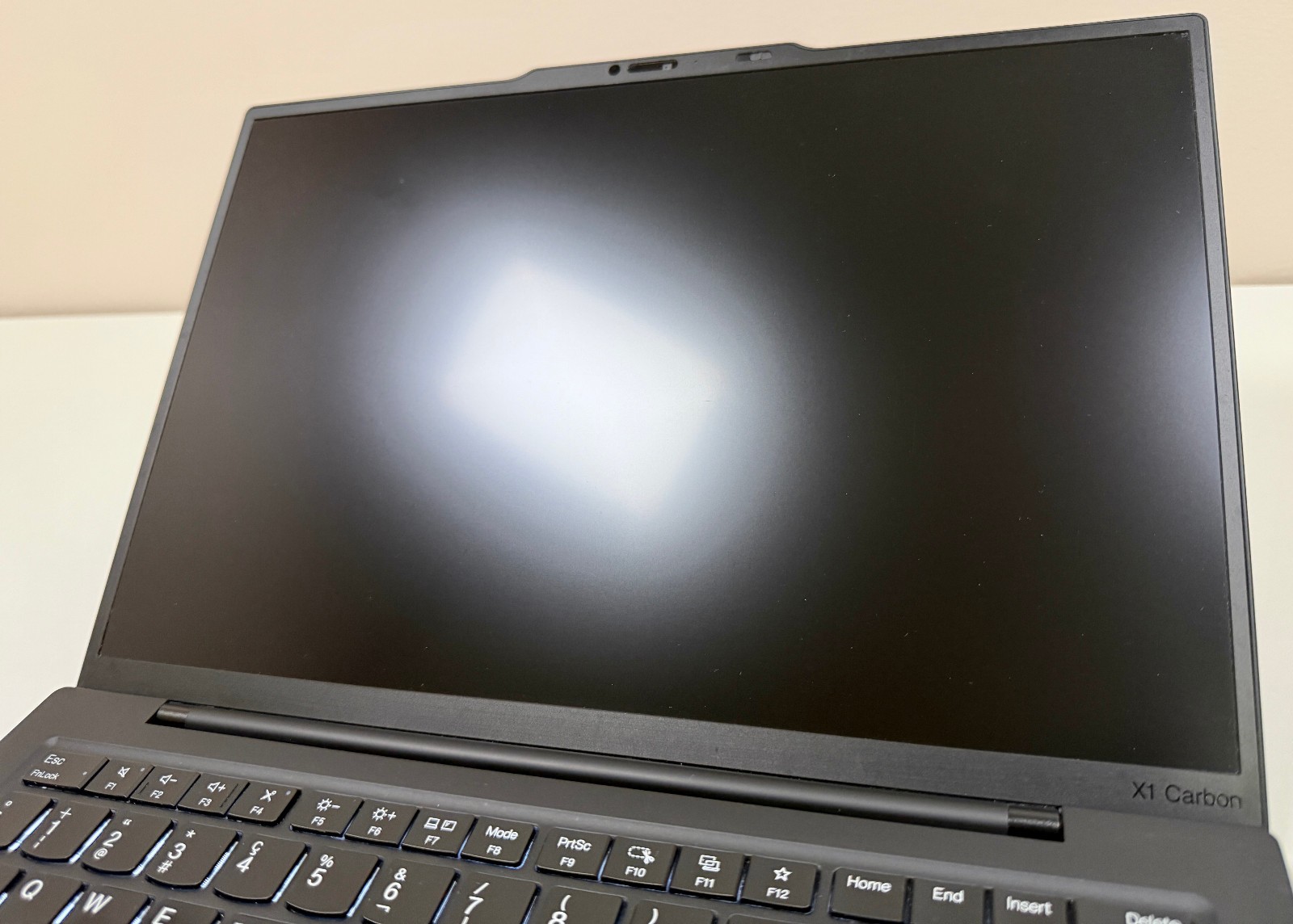 Lenovo ThinkPad X1 Carbon Gen 12 14″ 1.4GHz Ultra 7 155H 32GB RAM 1TB SSD SWISS!