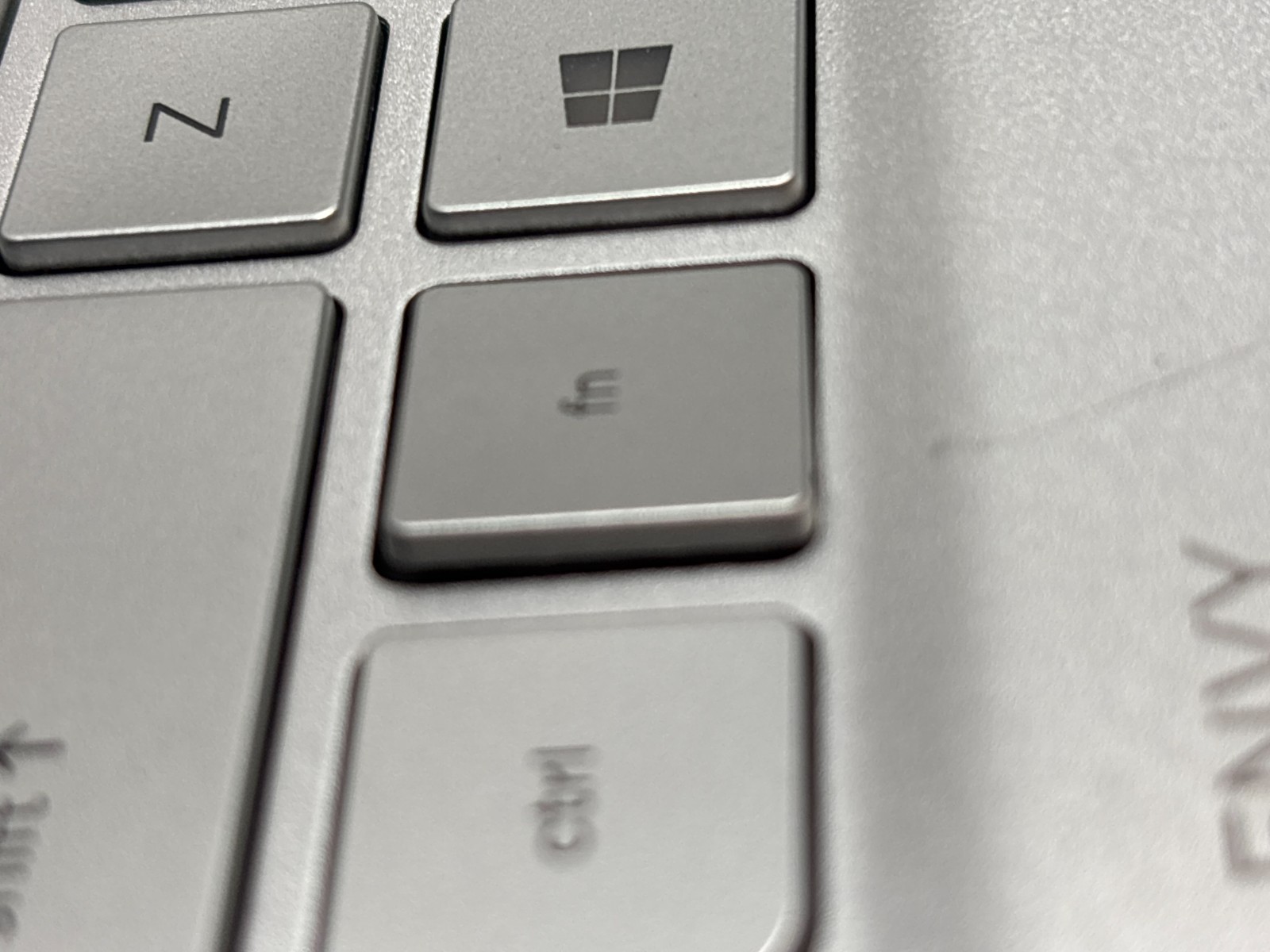 HP Envy 13-d023cl Intel Core i7-6500 2.50GHz 8GB 128GB HDD NO OS