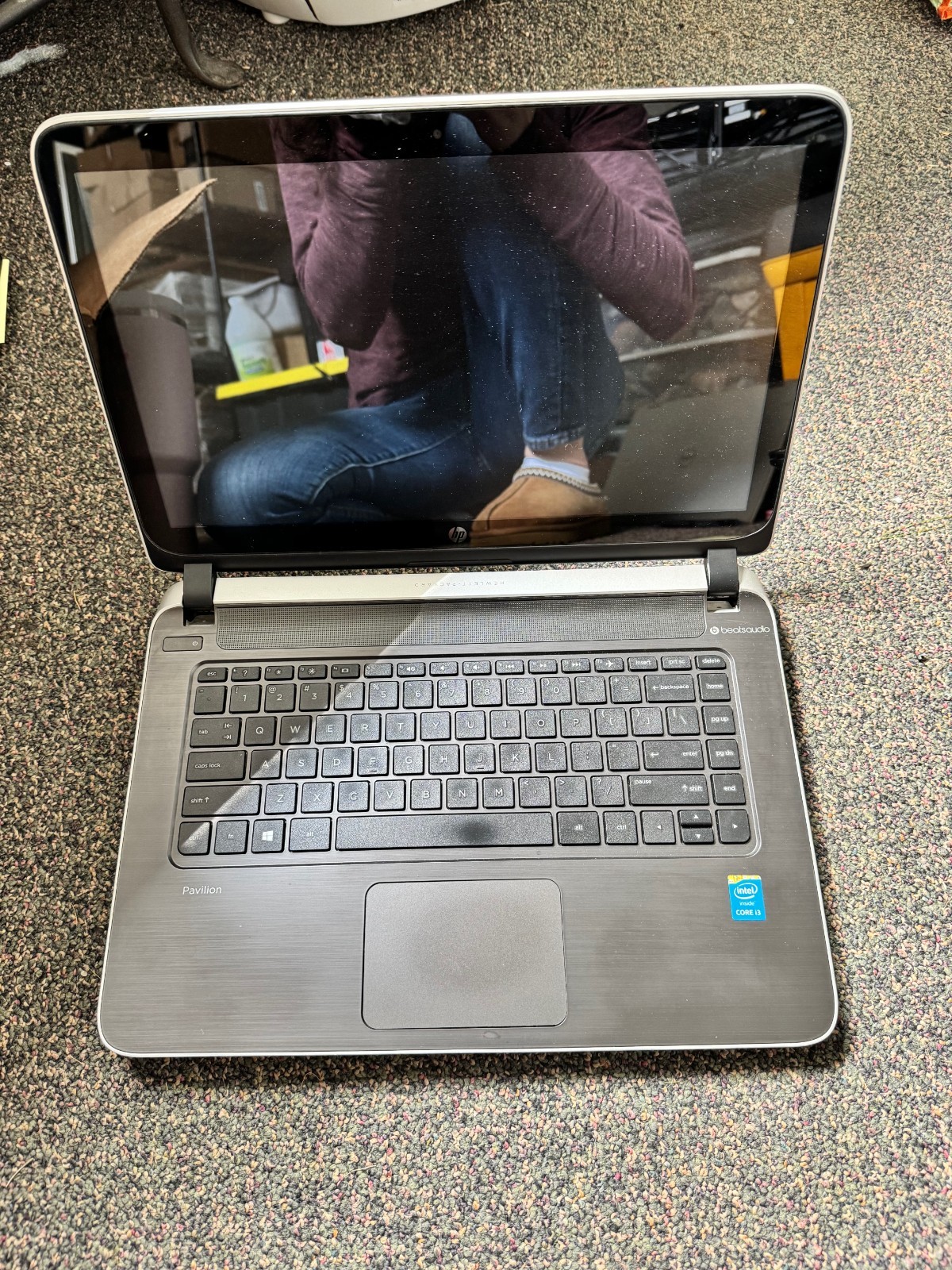 HP Pavilion 14-v062US 14” Laptop i3-4030U 1.9GHz 8GB RAM 250GB SSD Win10 Silver