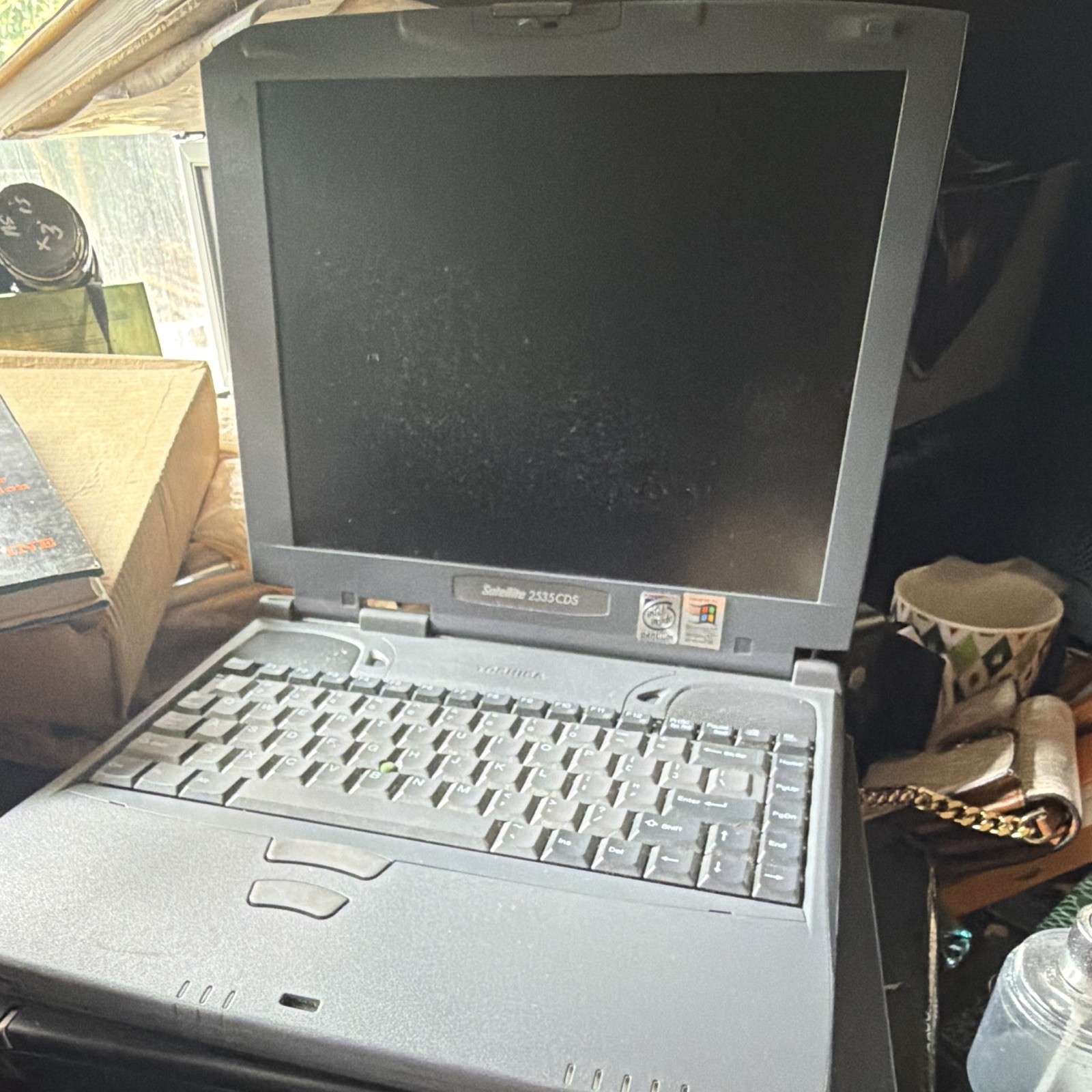 Toshiba Satellite 2535CDS 14in Pentium 166MHz 32MB 2GB HDD Optical Gray
