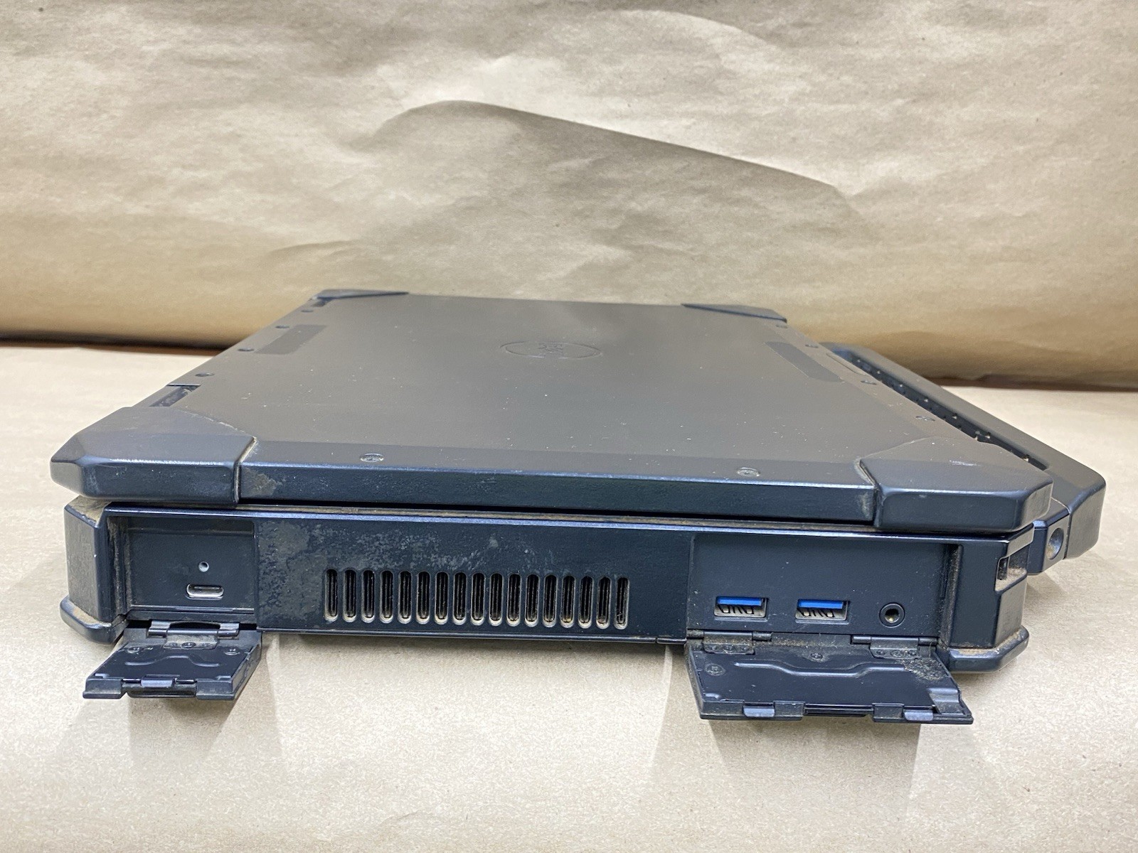 Dell Latitude 5424 Rugged – 14″ FHD – i5-8350U – 16GB – 256GB – Win 10 – READ