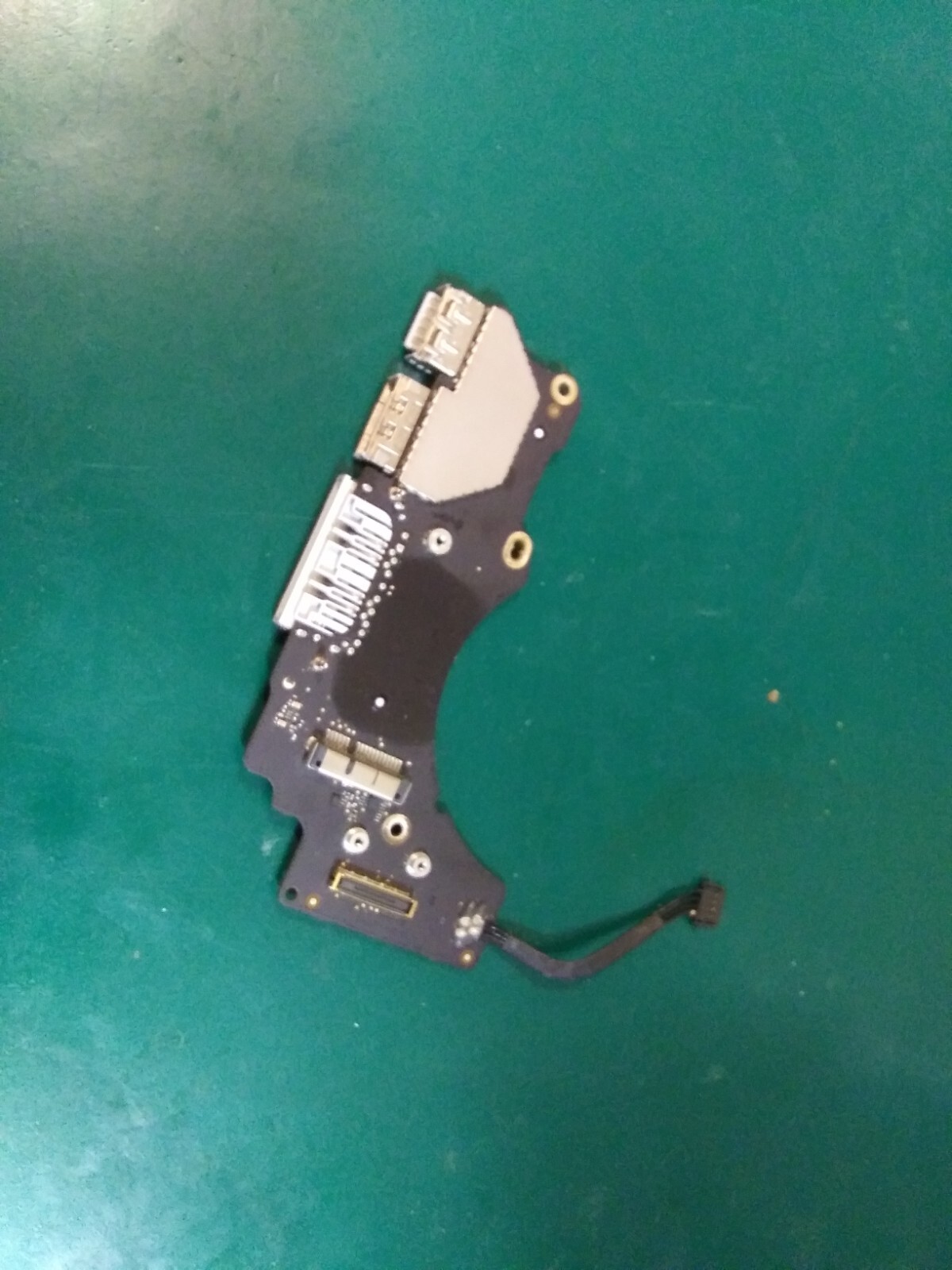 A1502 MacBook Pro IO Board