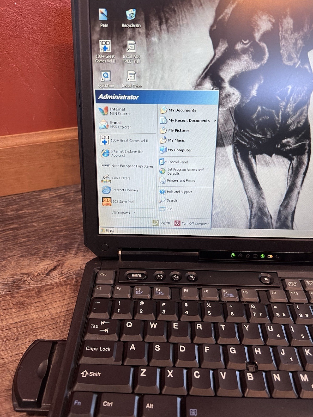 IBM ThinkPad R32 Type 2658 14″ Laptop – Works- 1.80GHz Pentium 4M, 512MB