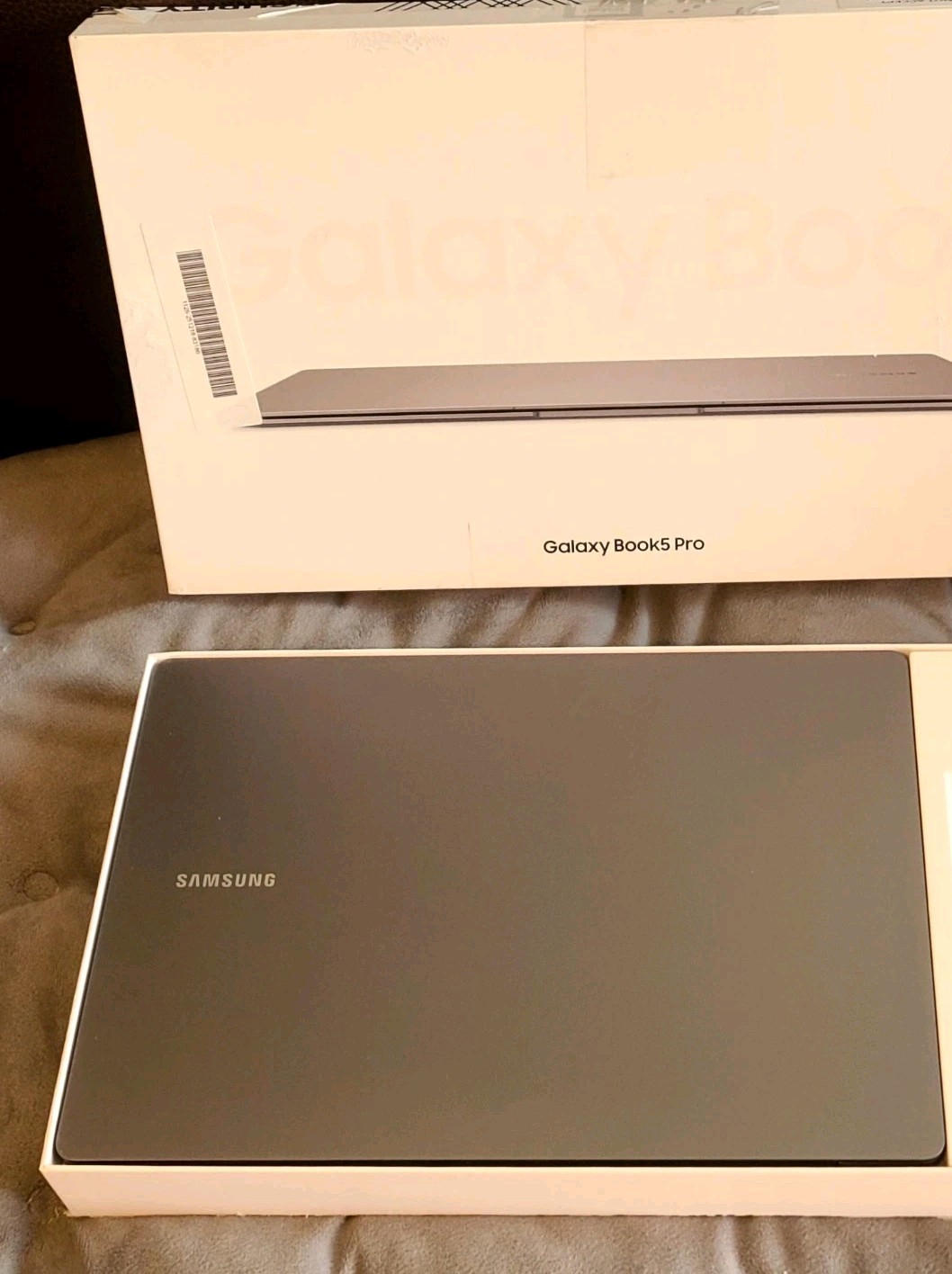 Samsung Galaxy Book5 Pro Laptop Intel Core Ultra 7 256V 14″ AMOLED Touch-Screen