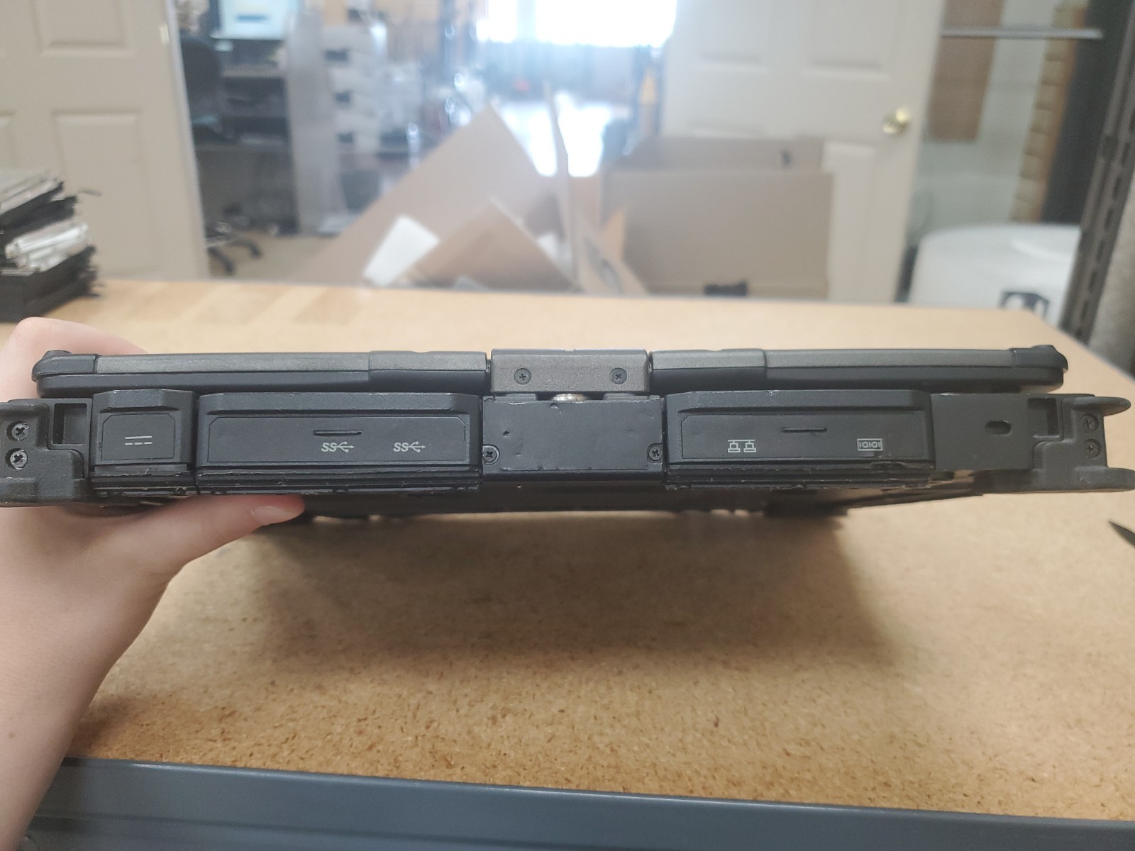 GETAC V110 Laptop Tablet Touch Screen i5-4300U 1.90GHz 8gB No HDD 8379hrs
