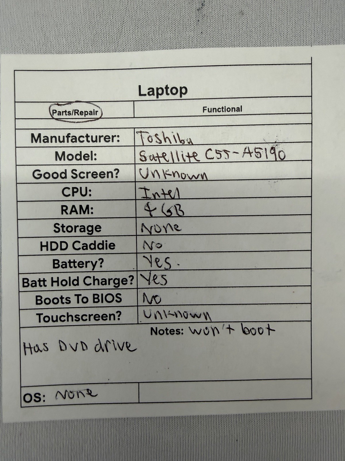 Toshiba Satellite C55-A5190 Laptop – Intel – RAM 4GB – Read Desc
