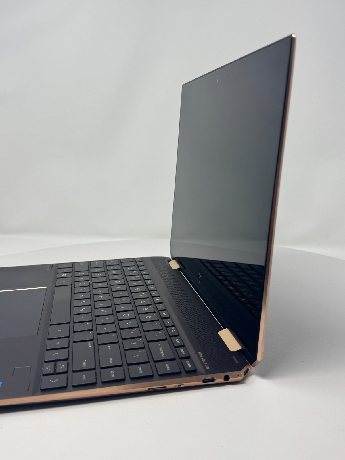 HP Spectre x360 13 Core i7-8565U Water Damage Bent Board For Parts READ DESC