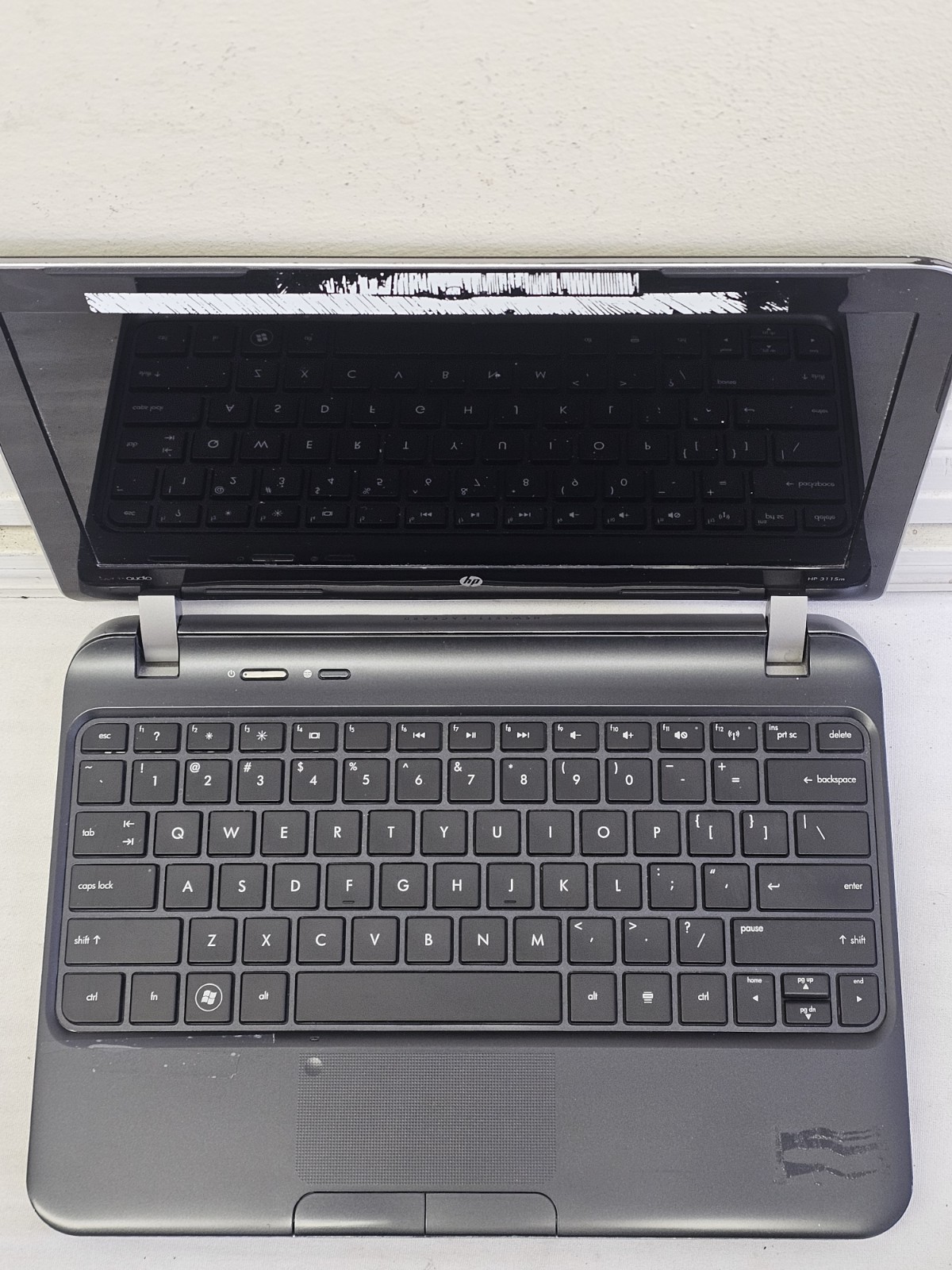 HP 3115M Laptop – AMD E-300 – 4GB RAM – BIOS LOCKED – NO HDD/OS – Parts – READ