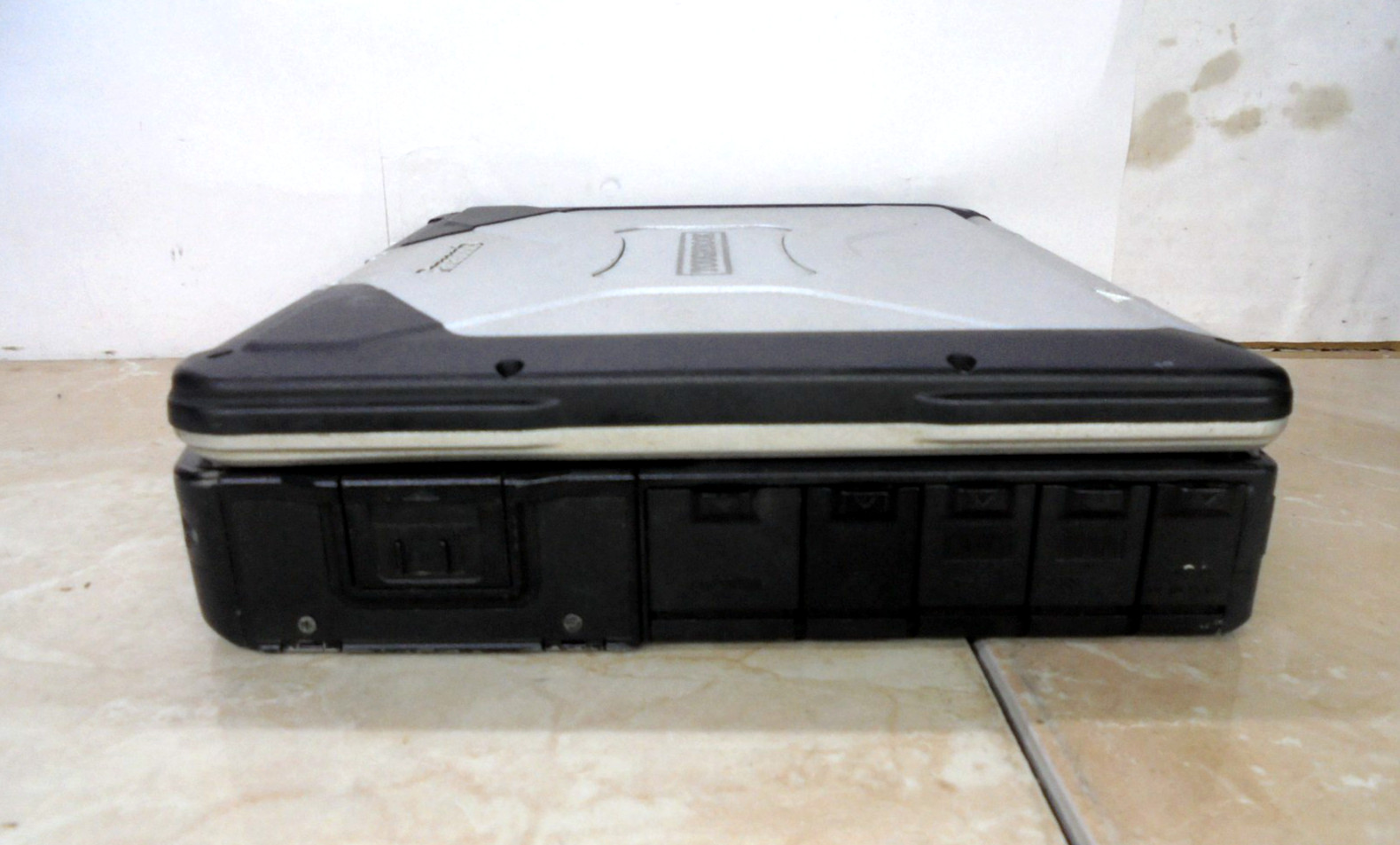 Panasonic Toughbook CF-31 MK4,i5-3340M @2.7GHz. NO HDD,NO caddy & NO Power Adapt