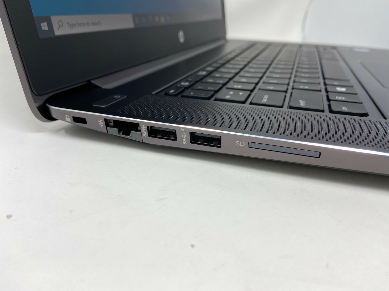 HP ZBook Studio G3 Xeon E3-1505M 2.8GHz 32GB 512GB SSD Wn10 M1000M Gaming Laptop