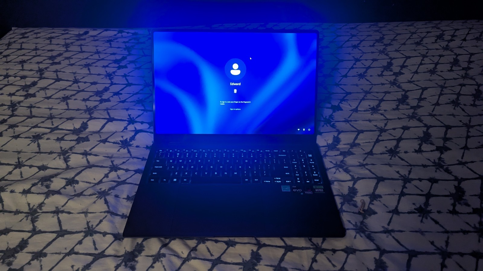 Samsung Galaxy Book3 Ultra 16″ (1TB SSD, Intel Core i7 13th Gen., 5.00 GHz,…