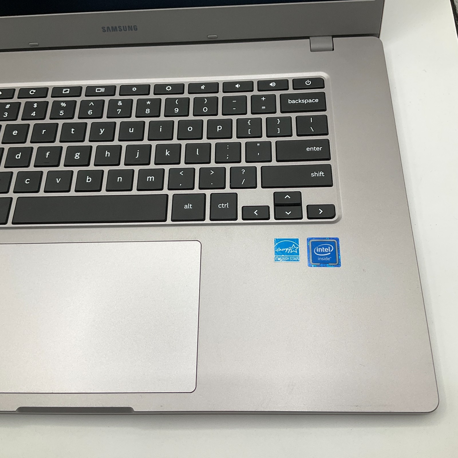 Samsung Chromebook XE350XBA 15.6″ Celeron N4000 4GB 32GB With Charger