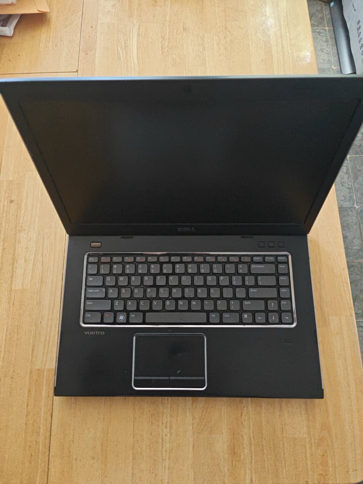 Dell Vostro 3550 Core i3-2310M 2.10GHz 8GB RAM 15.6″ No Battery No HDD No OS
