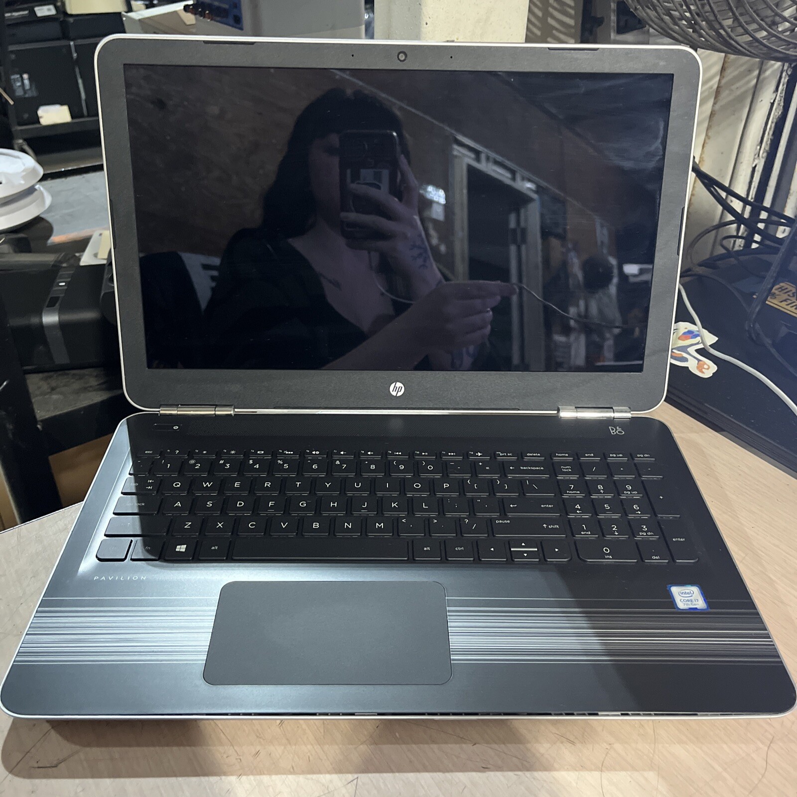 HP PAVILION 3168NGW INTEL CORE I7 7TH GEN 8GB RAM NO HD