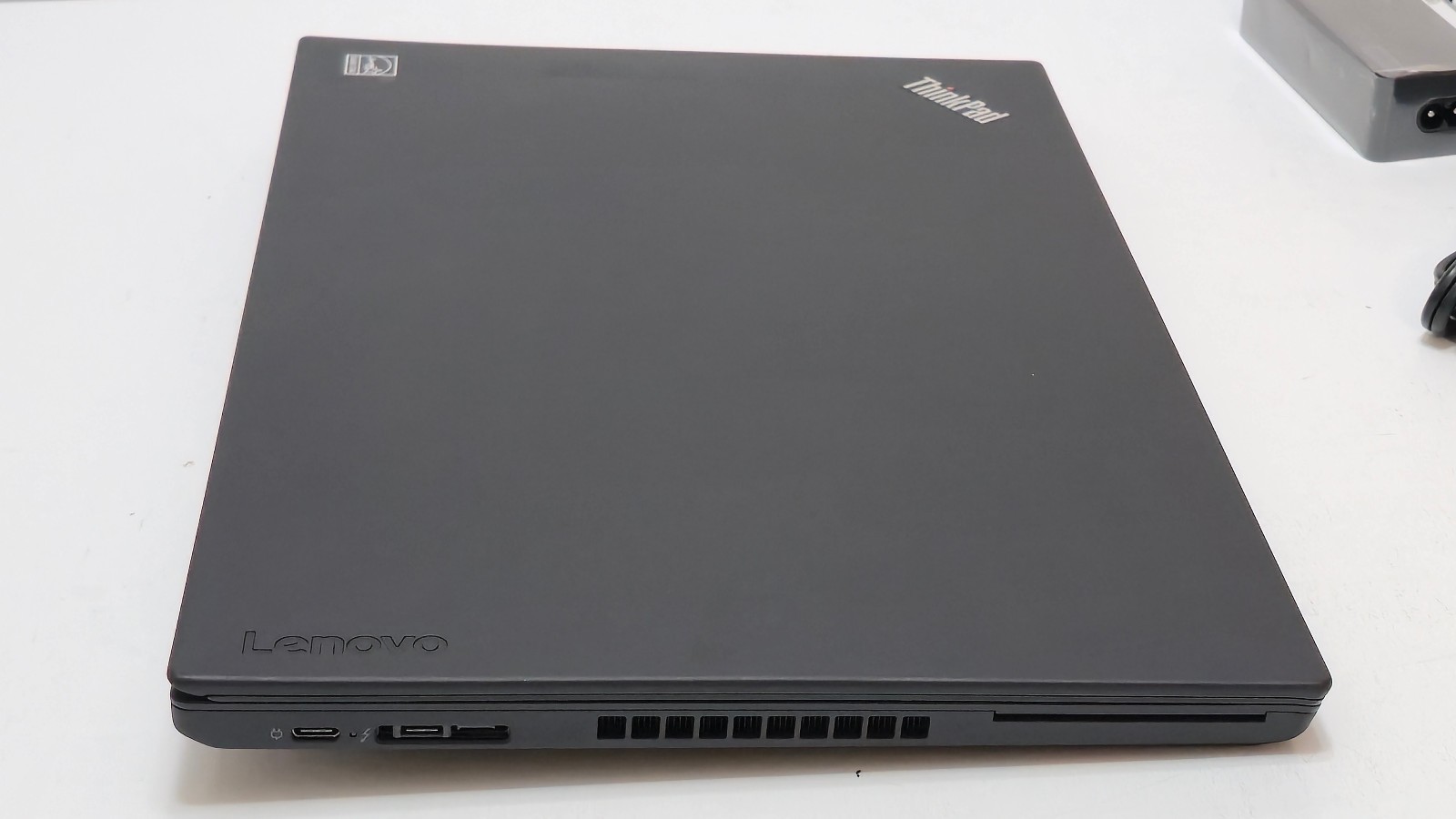 Lenovo ThinkPad T480 (i7-8th 32GB RAM 1TB SSD) 14″ Touch GeForce 2GB GPU – MINT