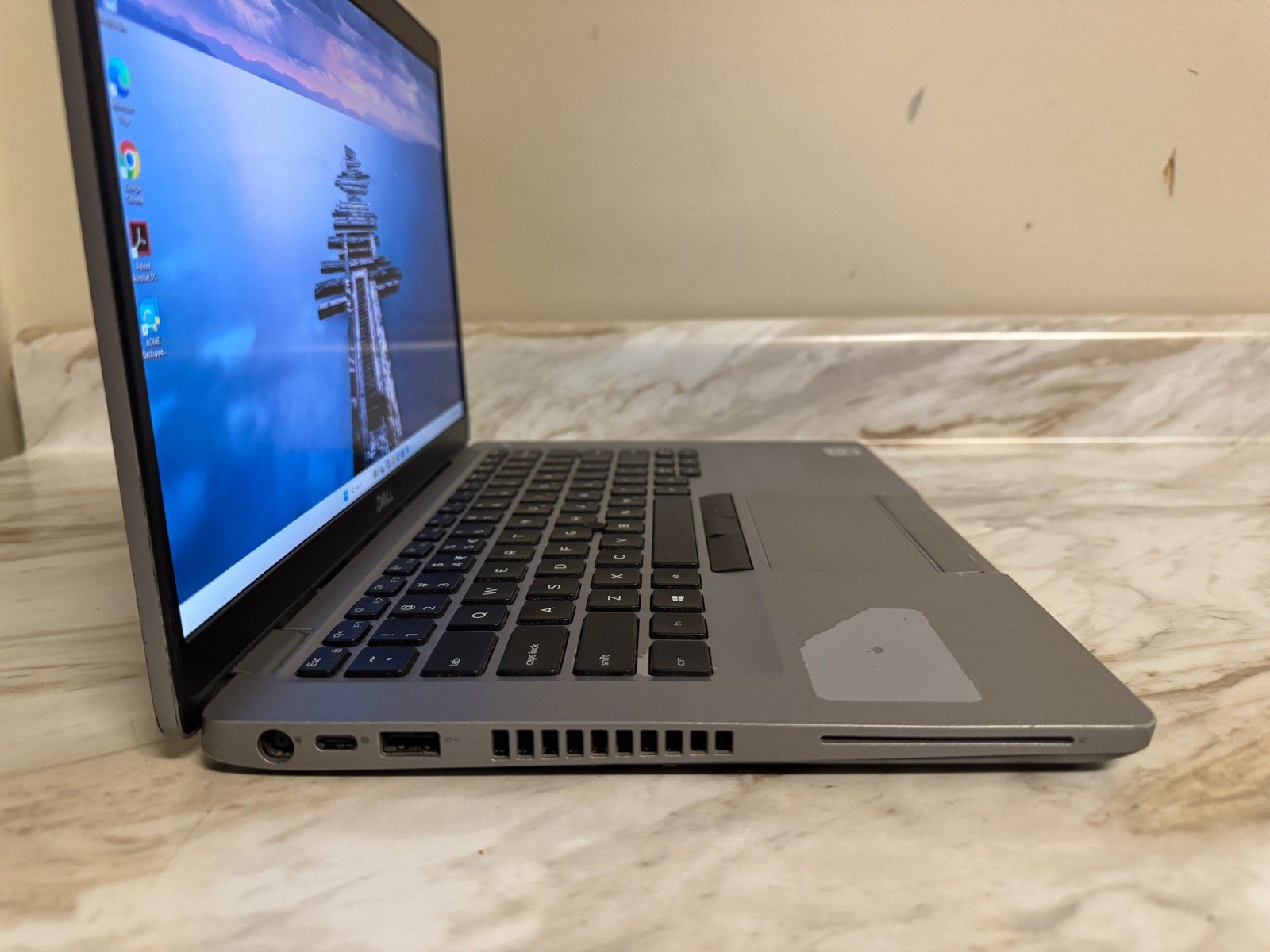 Dell Latitude 5410 14″ FHD Laptop – i5-10310U 16GB RAM 256GB NVME SSD W11 Pro