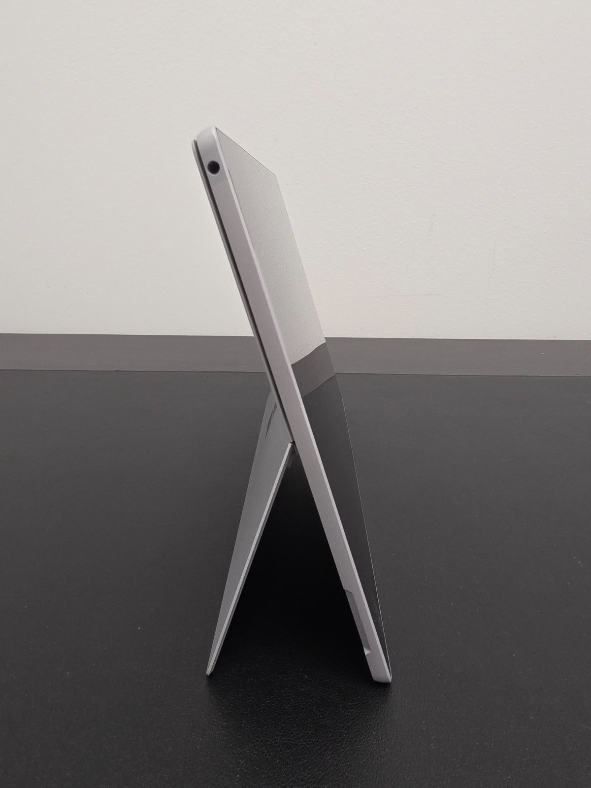 Microsoft Surface Pro 7+ ***LTE*** i5-1135G7 8GB Ram 256GB SSD Win 11 Pro