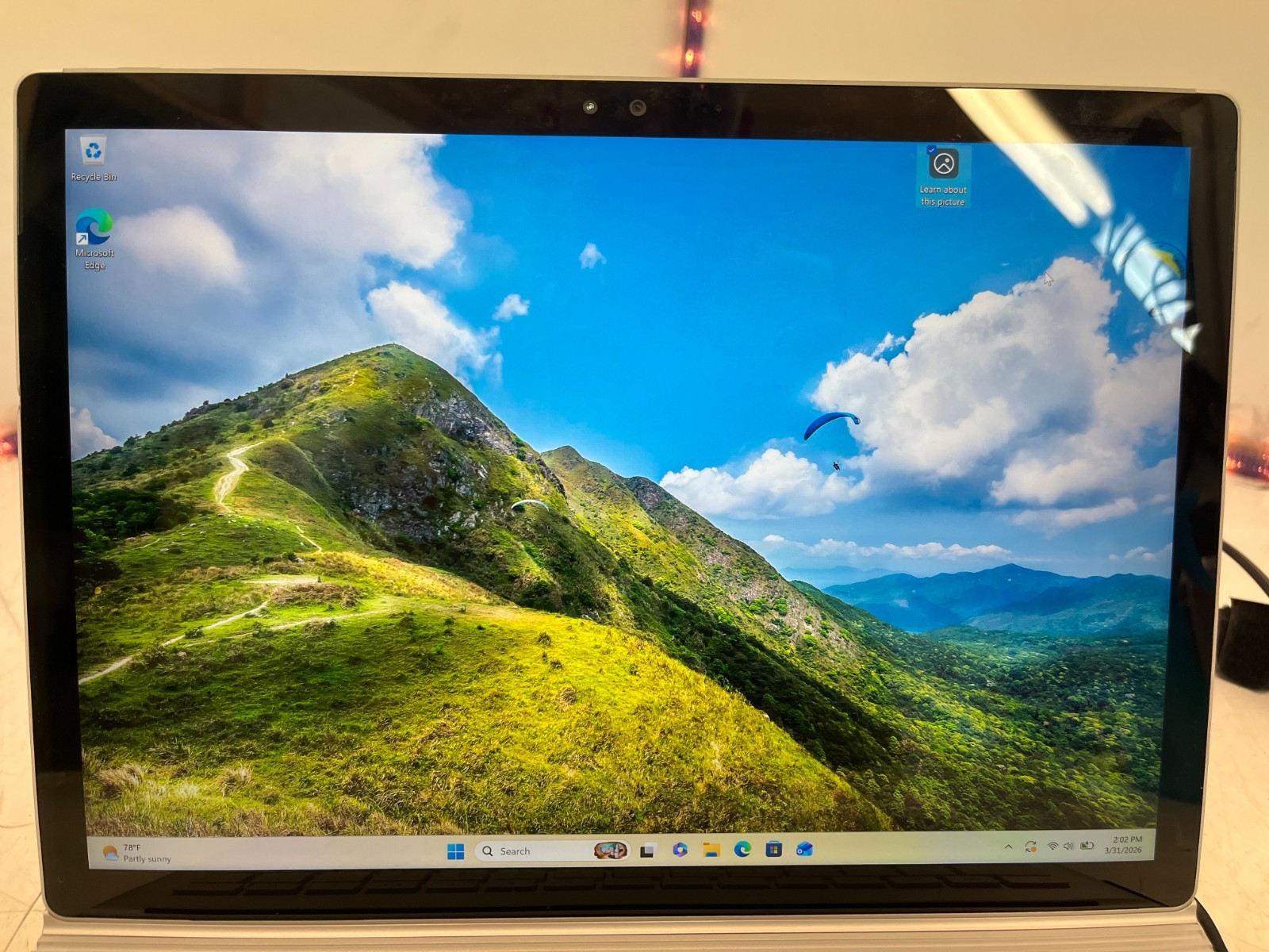 Microsoft Surface Book 1st Gen (i5-6300U;8GB RAM;128GB SSD) NO PERIPHERALS
